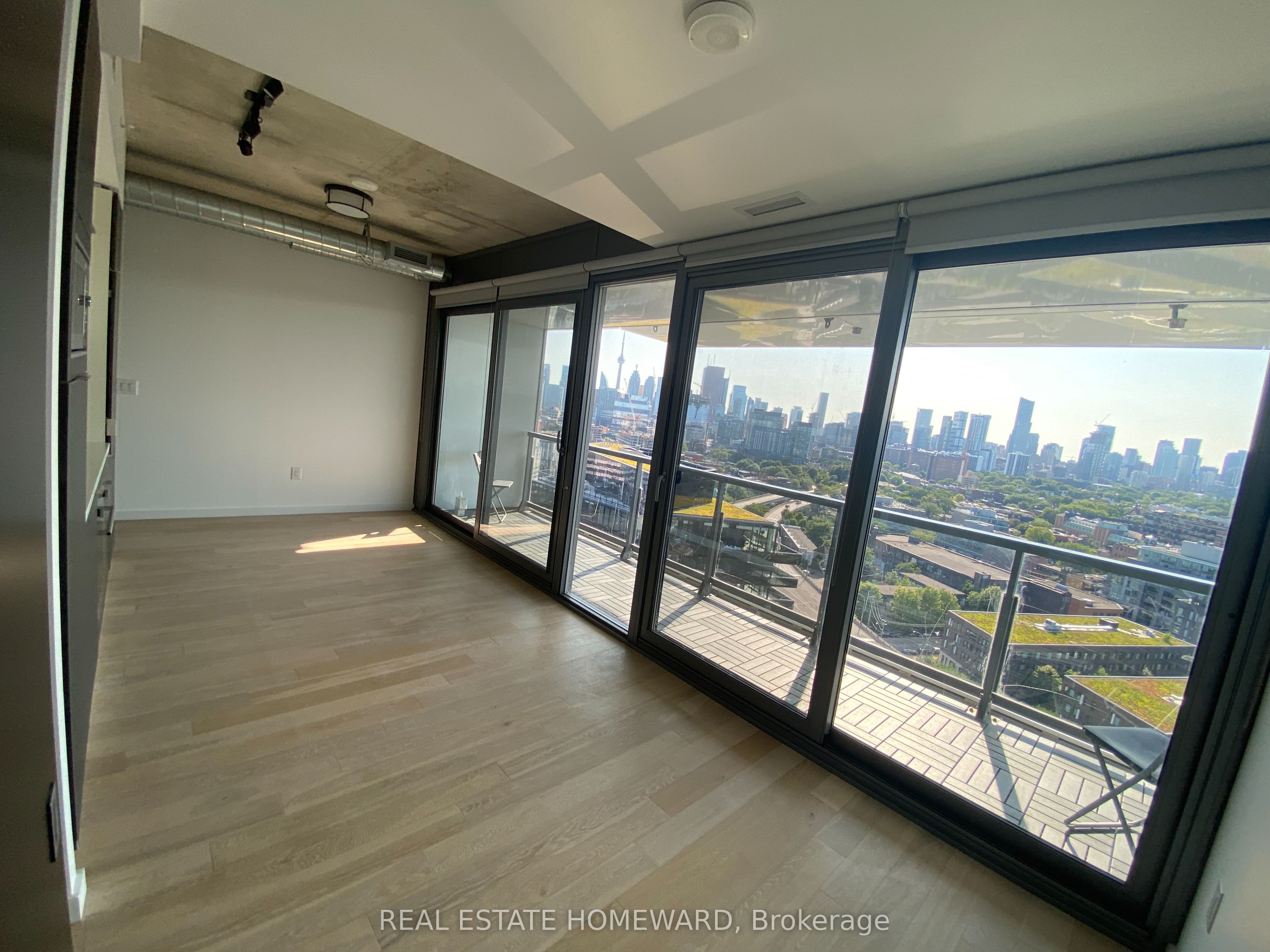 170 Bayview Avenue 1804, Toronto, ON M5A 0M4 photo 2