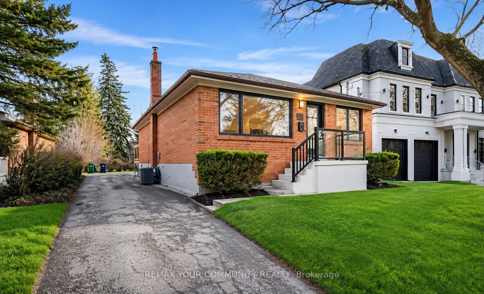 71 Centre Avenue MAIN FLOOR, Toronto, ON M2M 2L4