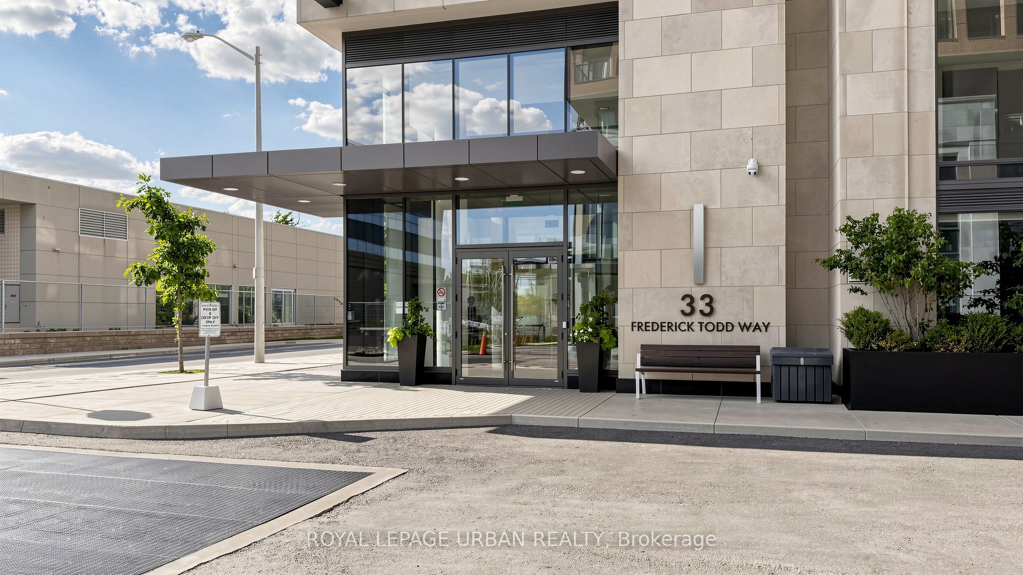 33 Frederick Todd Way 704, Toronto, ON M4G 0C9 photo 3