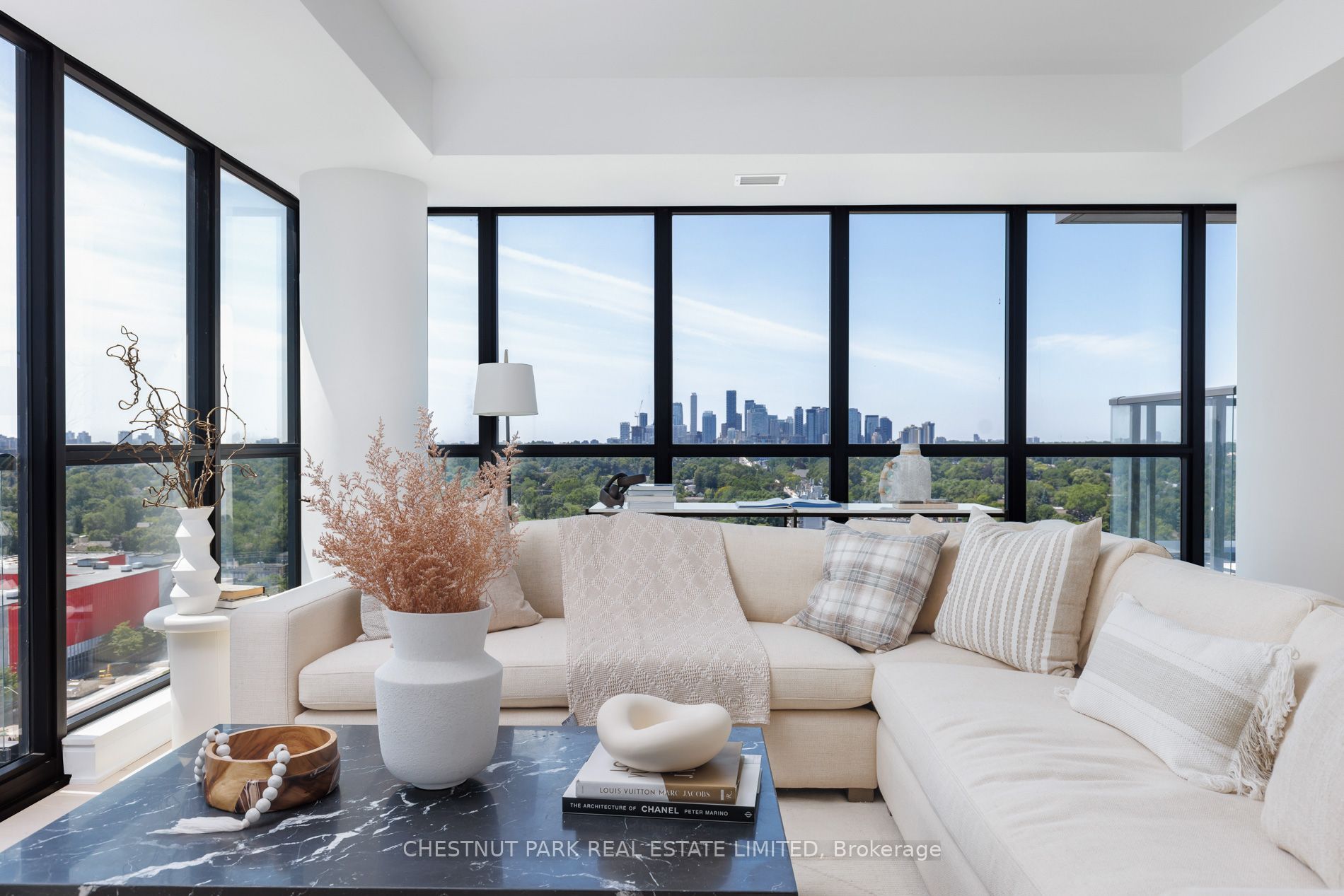 33 Frederick Todd Way 1602, Toronto, ON M4G 0C9 photo 3