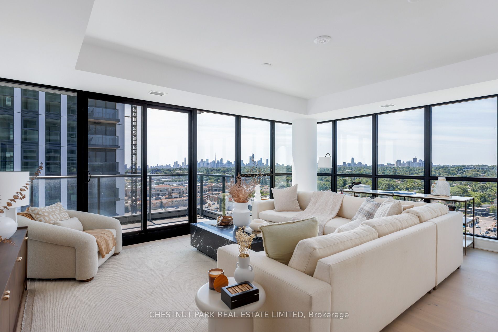 33 Frederick Todd Way 1602, Toronto, ON M4G 0C9 photo 5