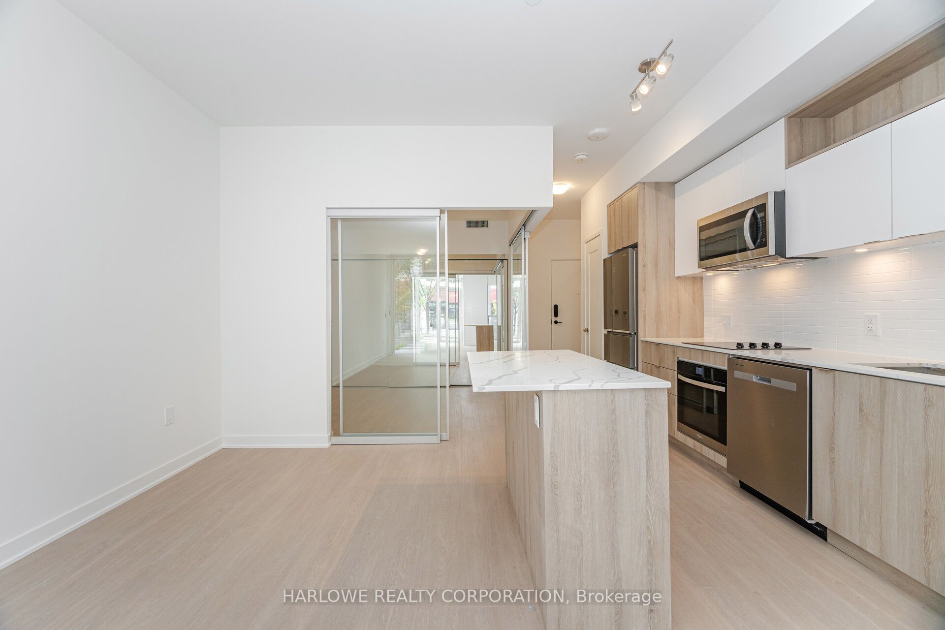 60 Princess Street 105 SE, Toronto, ON M5A 2C7 photo 4