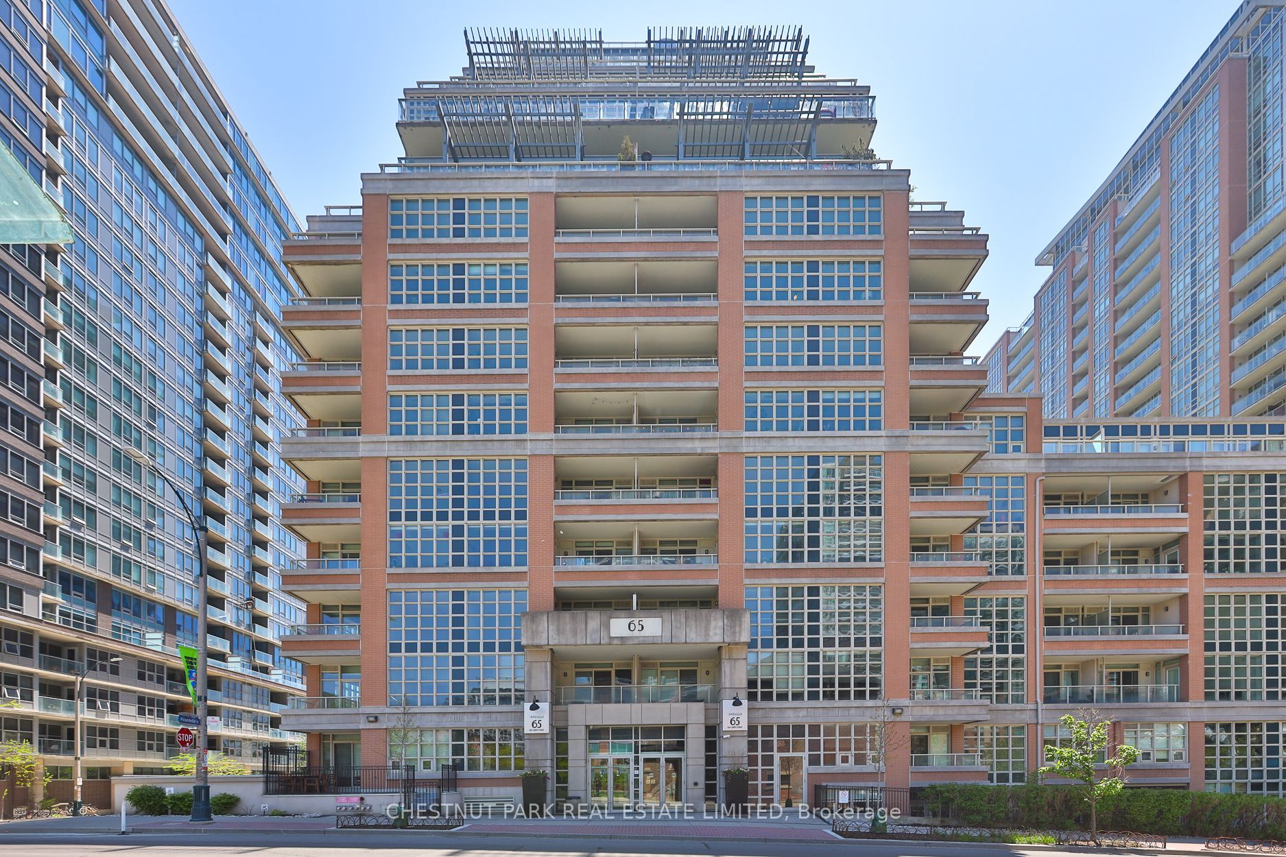 65 East Liberty Street 913, Toronto, ON M6K 3R2