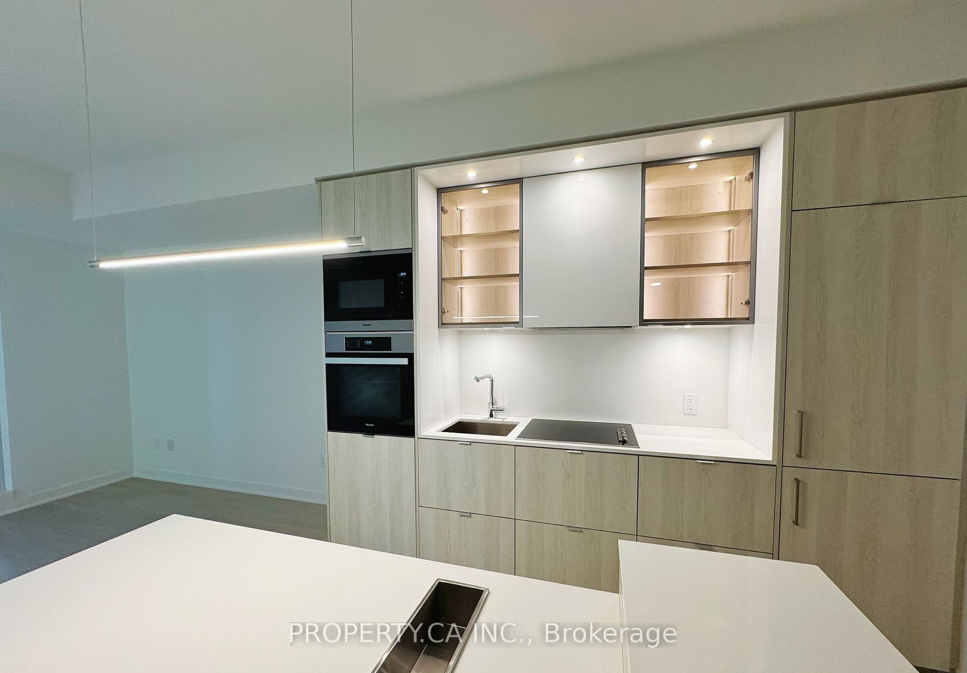 11 Yorkville Avenue 1007, Toronto, ON M4W 0B7 photo 2