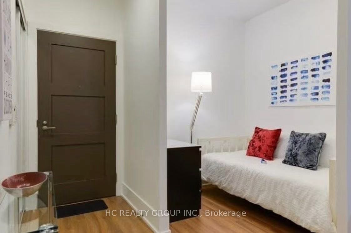 300 Front Street W 3306, Toronto, ON M5V 0E9 photo 3