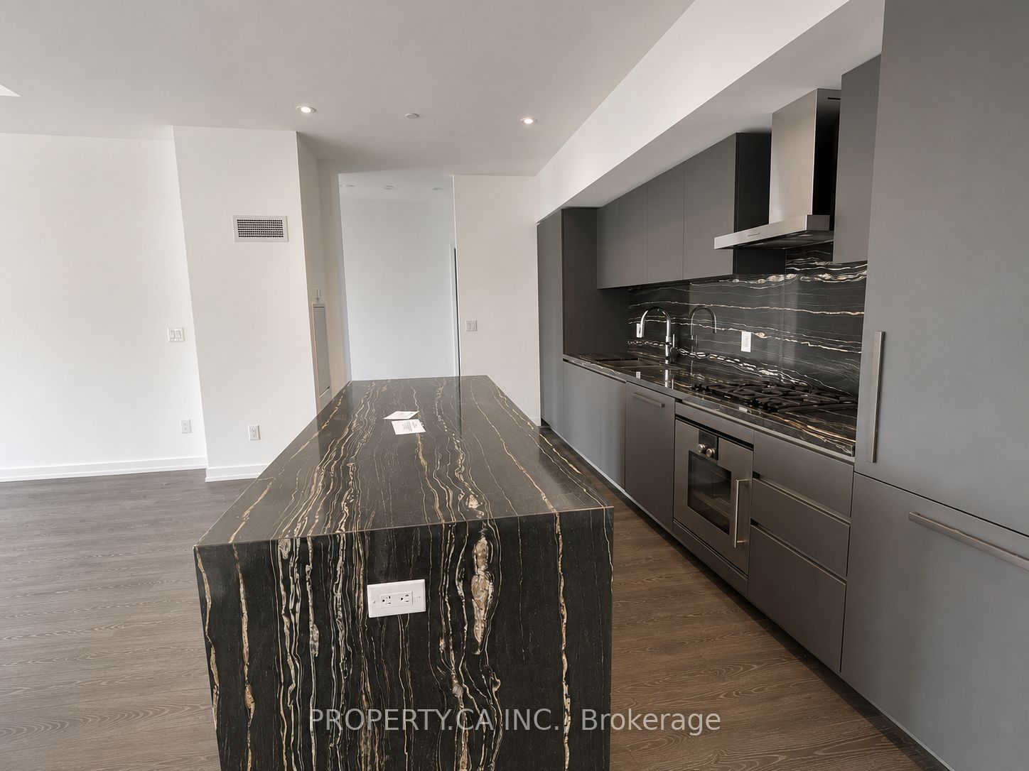 1315 Bay Street 2002, Toronto, ON M5R 0E4 photo 5