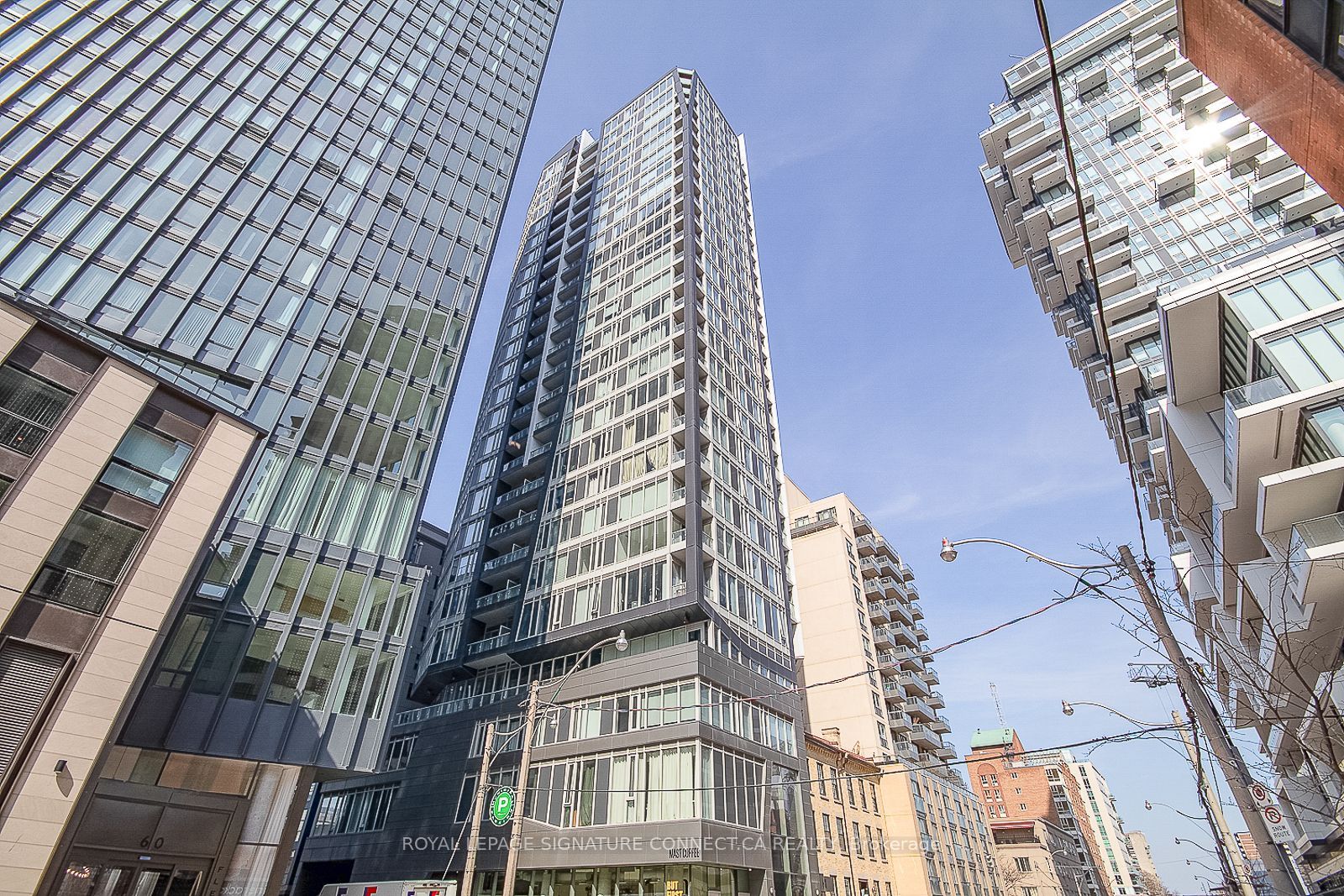 68 Shuter Street 908, Toronto, ON M5B 0B4 photo 2