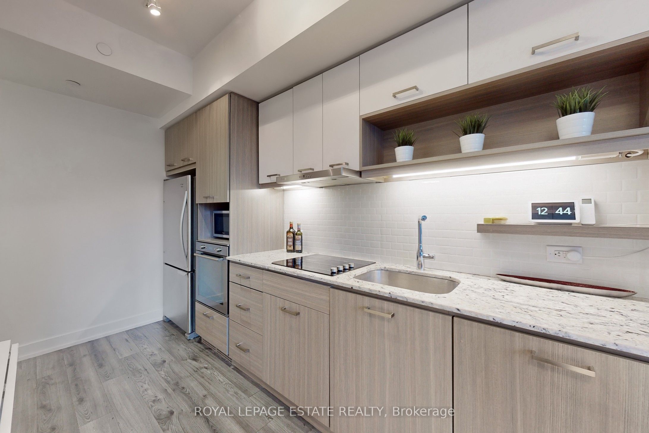 170 Chiltern Hill Road 306, Toronto, ON M6C 0A9 photo 3