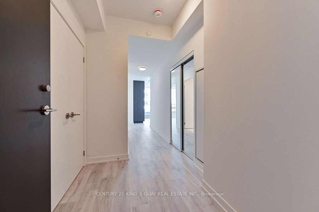 8 Olympic Garden Drive S1202, Toronto, ON M2M 0B9 photo 5