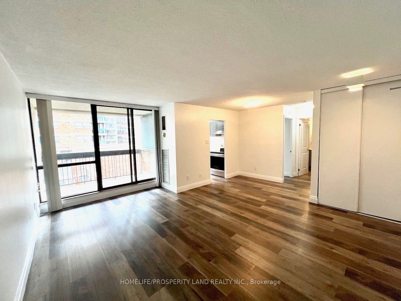 53 McCaul Street 549, Toronto, ON M5T 2W9 photo 3