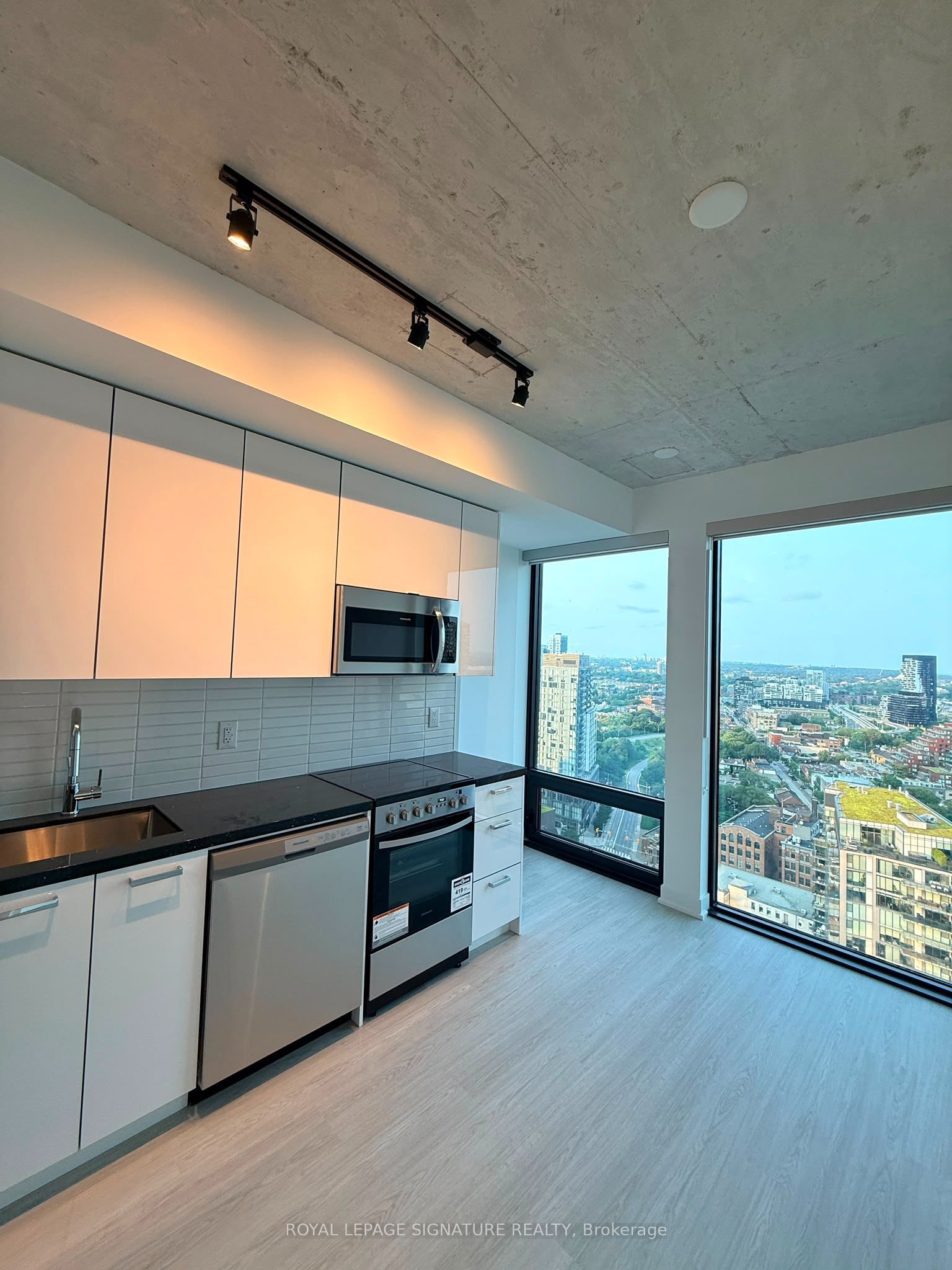 284 King Street E 2508, Toronto, ON M5A 0K3 photo 4