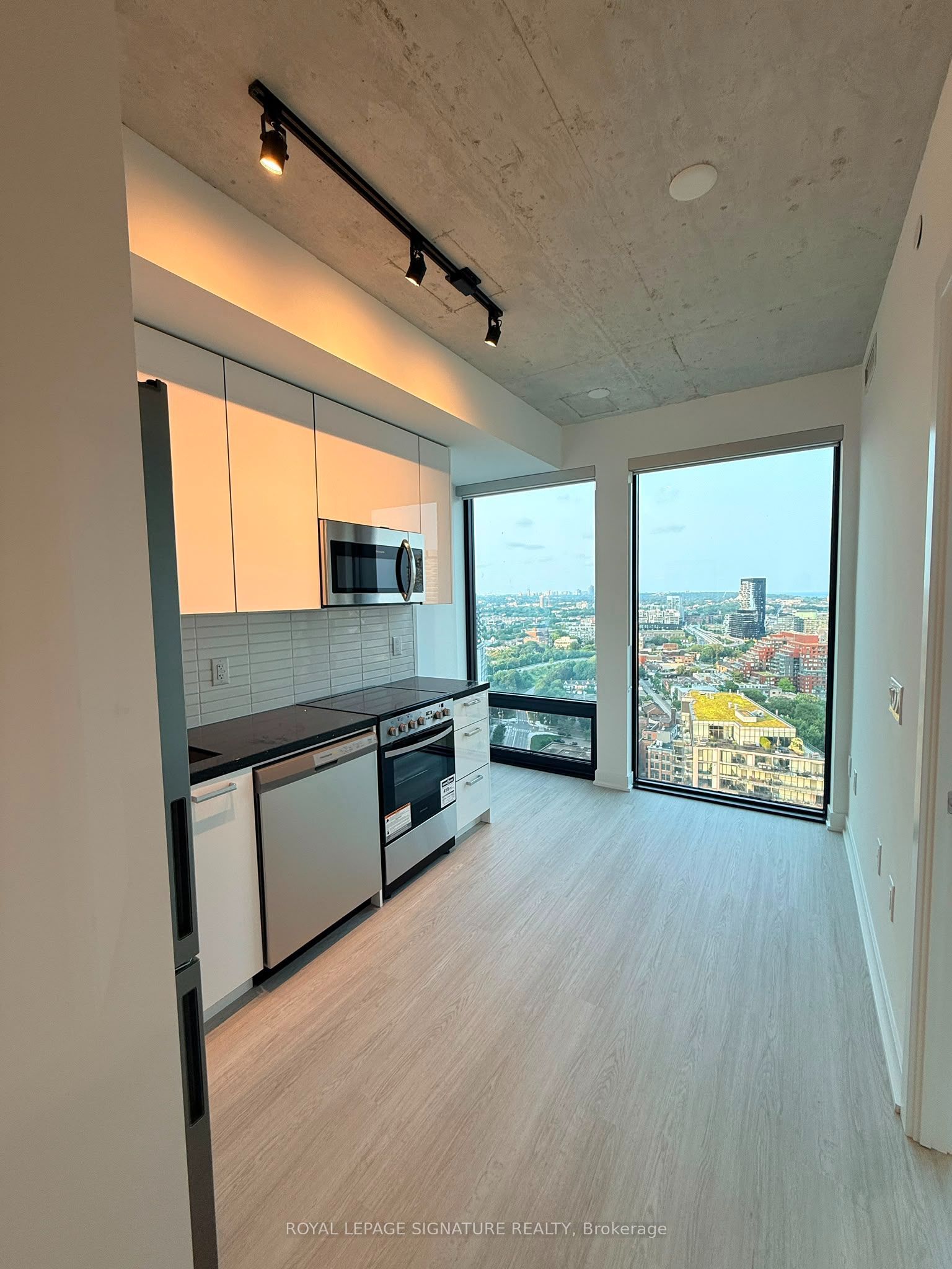 284 King Street E 2508, Toronto, ON M5A 0K3 photo 5