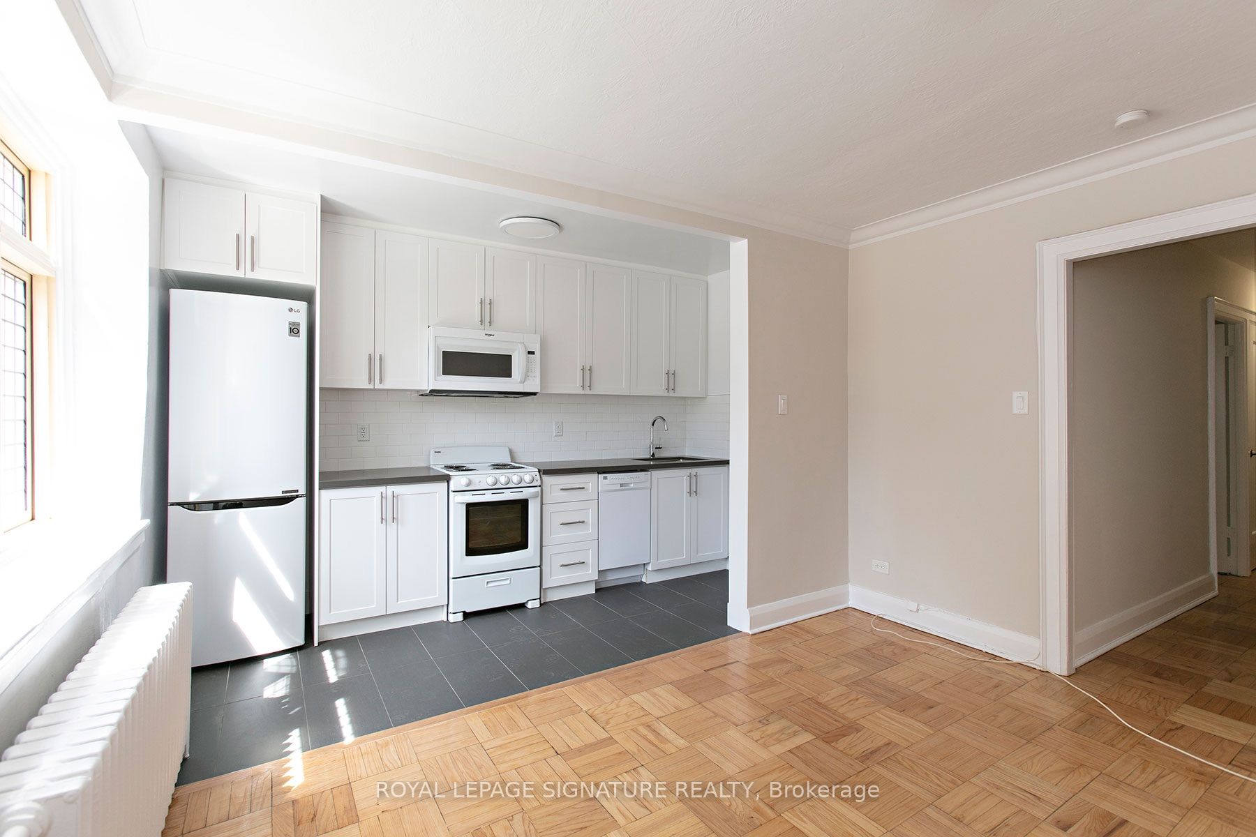 394 Avenue Road 201-C, Toronto, ON M4V 2H4 photo 4