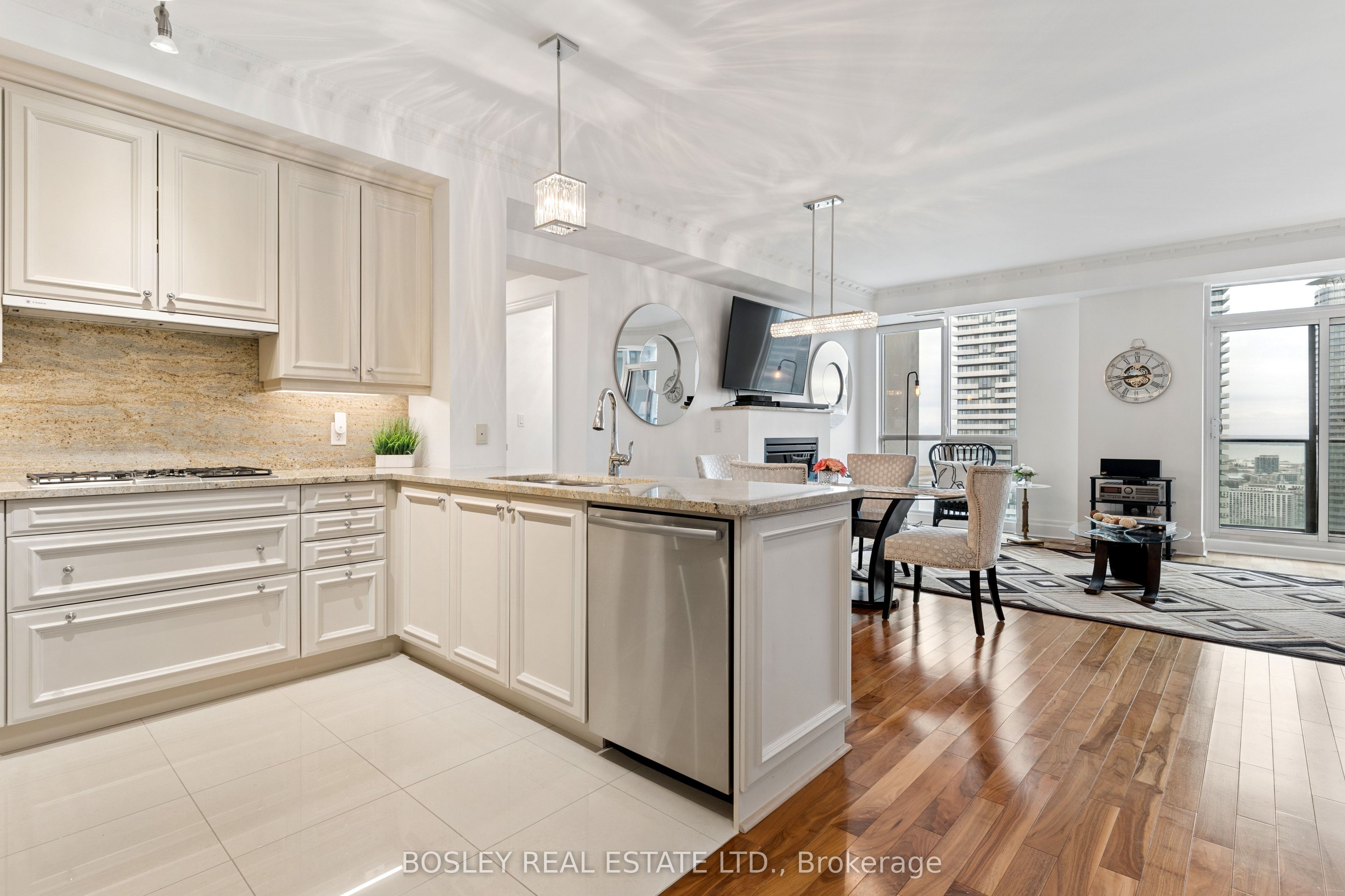 16 Harbour St. Street 4501, Toronto, ON M5J 2Z7 photo 5