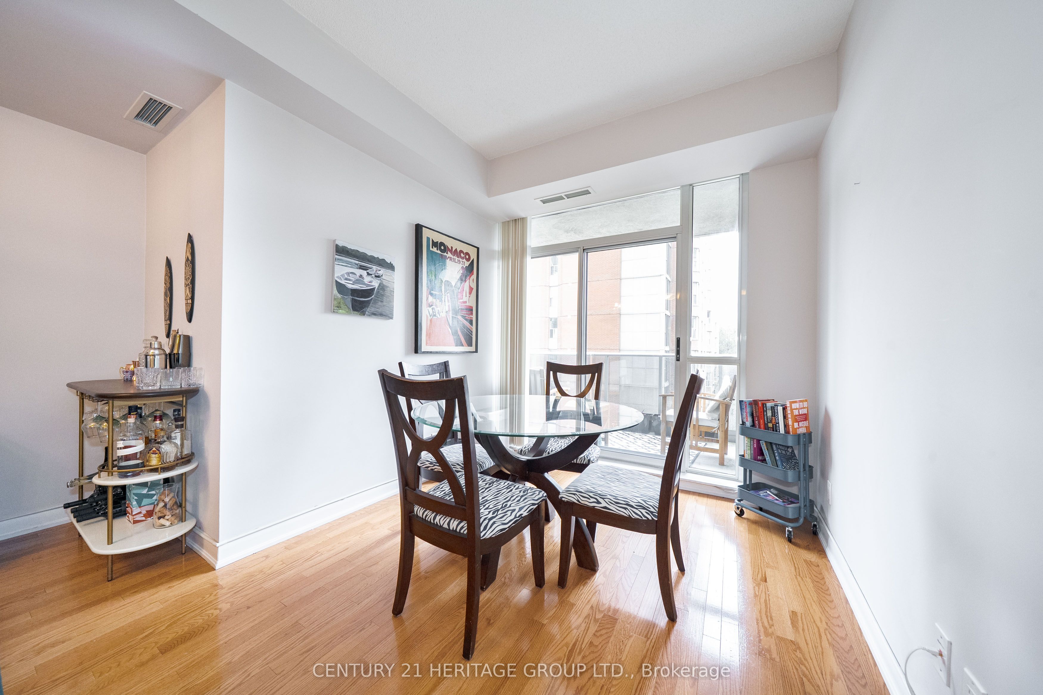 5791 Yonge Street 306, Toronto, ON M2M 0A8 photo 5