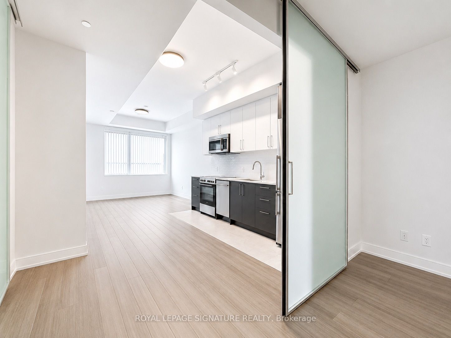664 Spadina Avenue 903, Toronto, ON M5S 0G4 photo 3