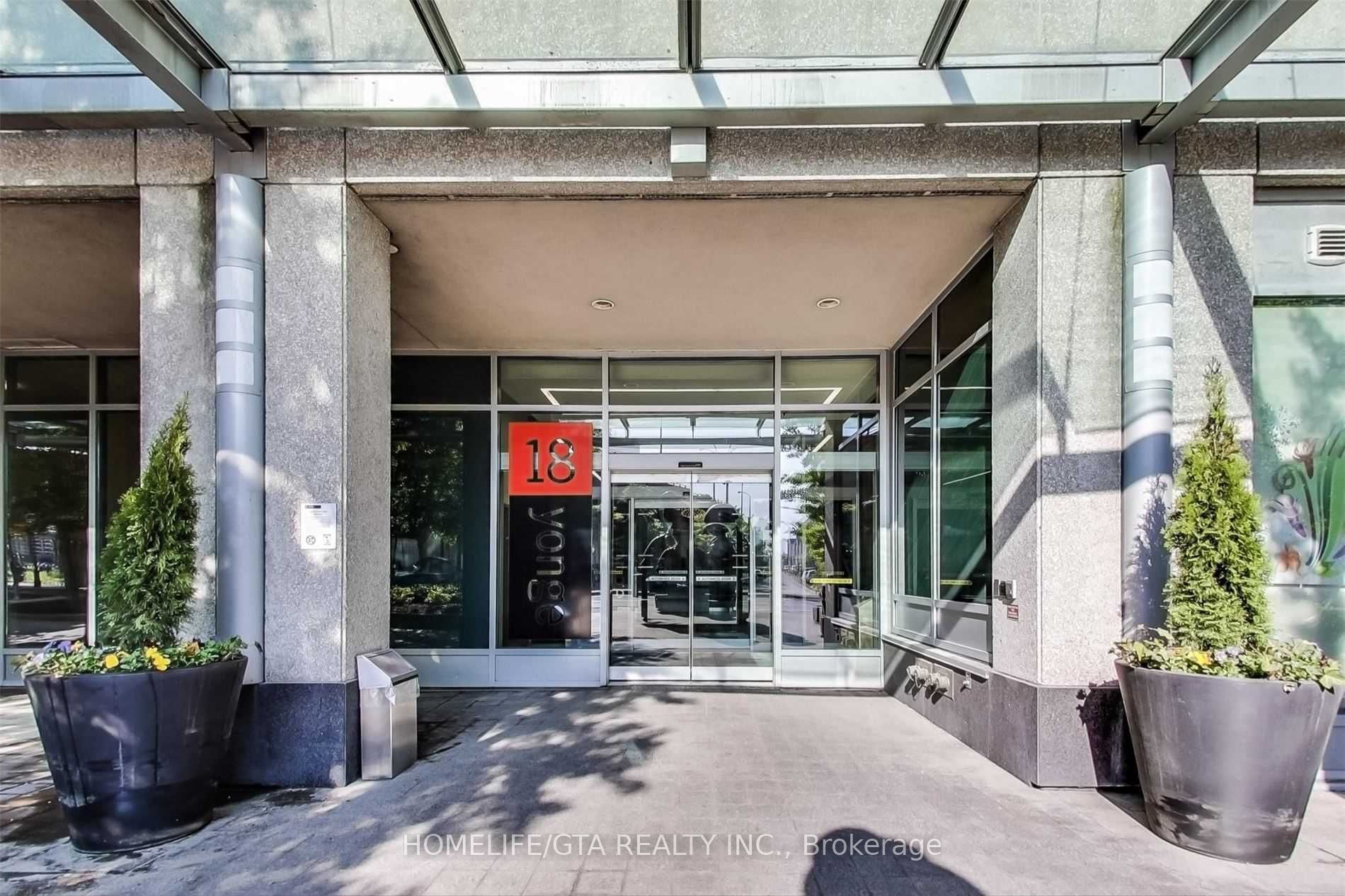 18 Yonge Street 1114, Toronto, ON M5E 1Z8 photo 3