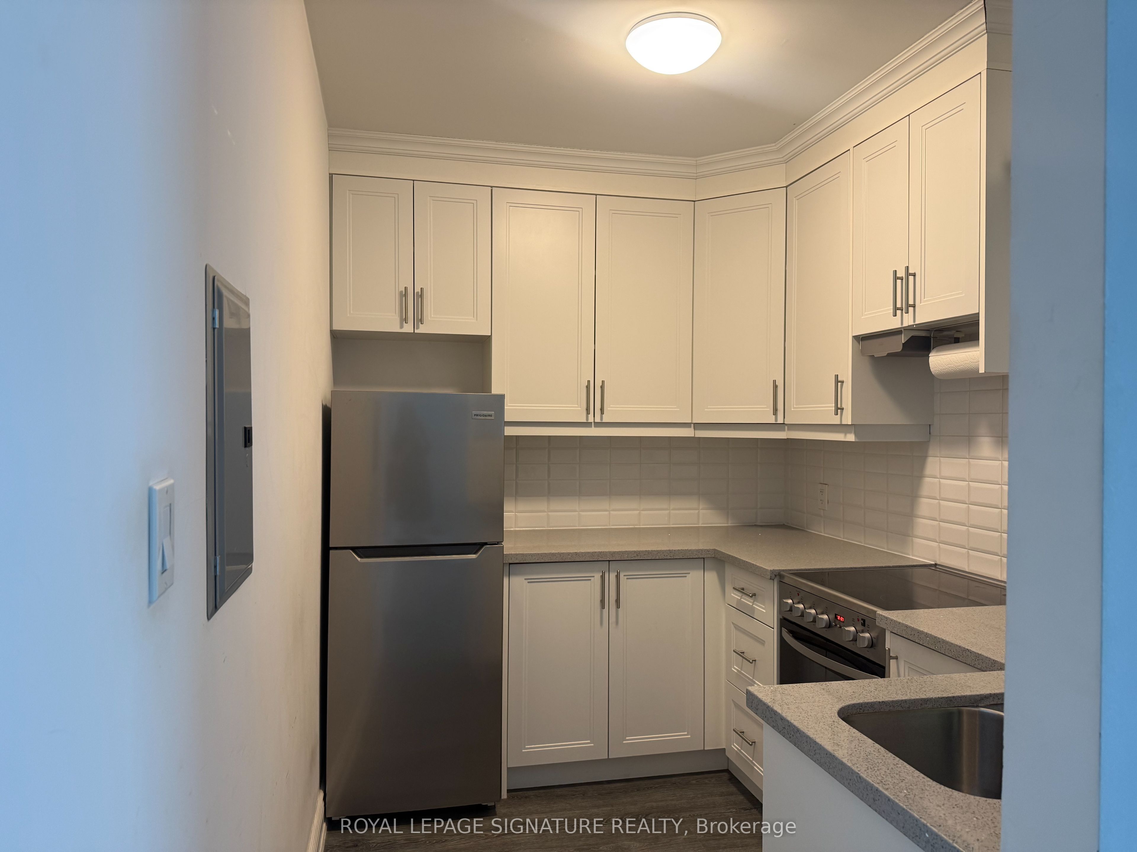 394 Dovercourt Road 33, Toronto, ON M6J 3E5 photo 3