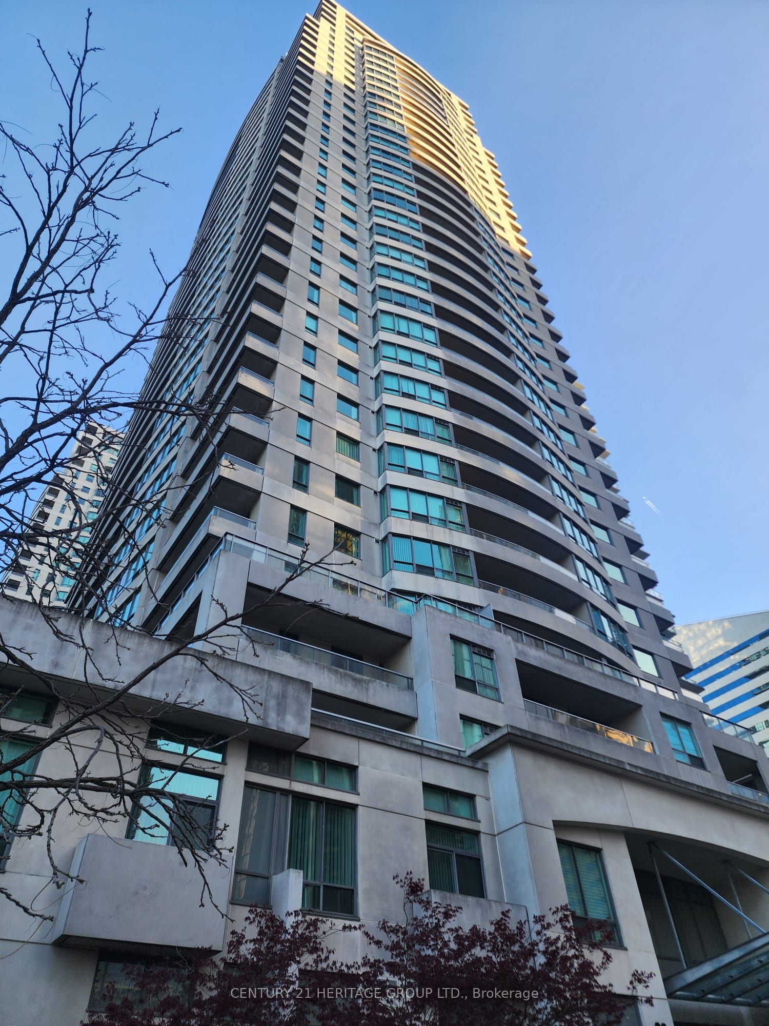23 Hollywood Avenue 1201, Toronto, ON M2N 7L8