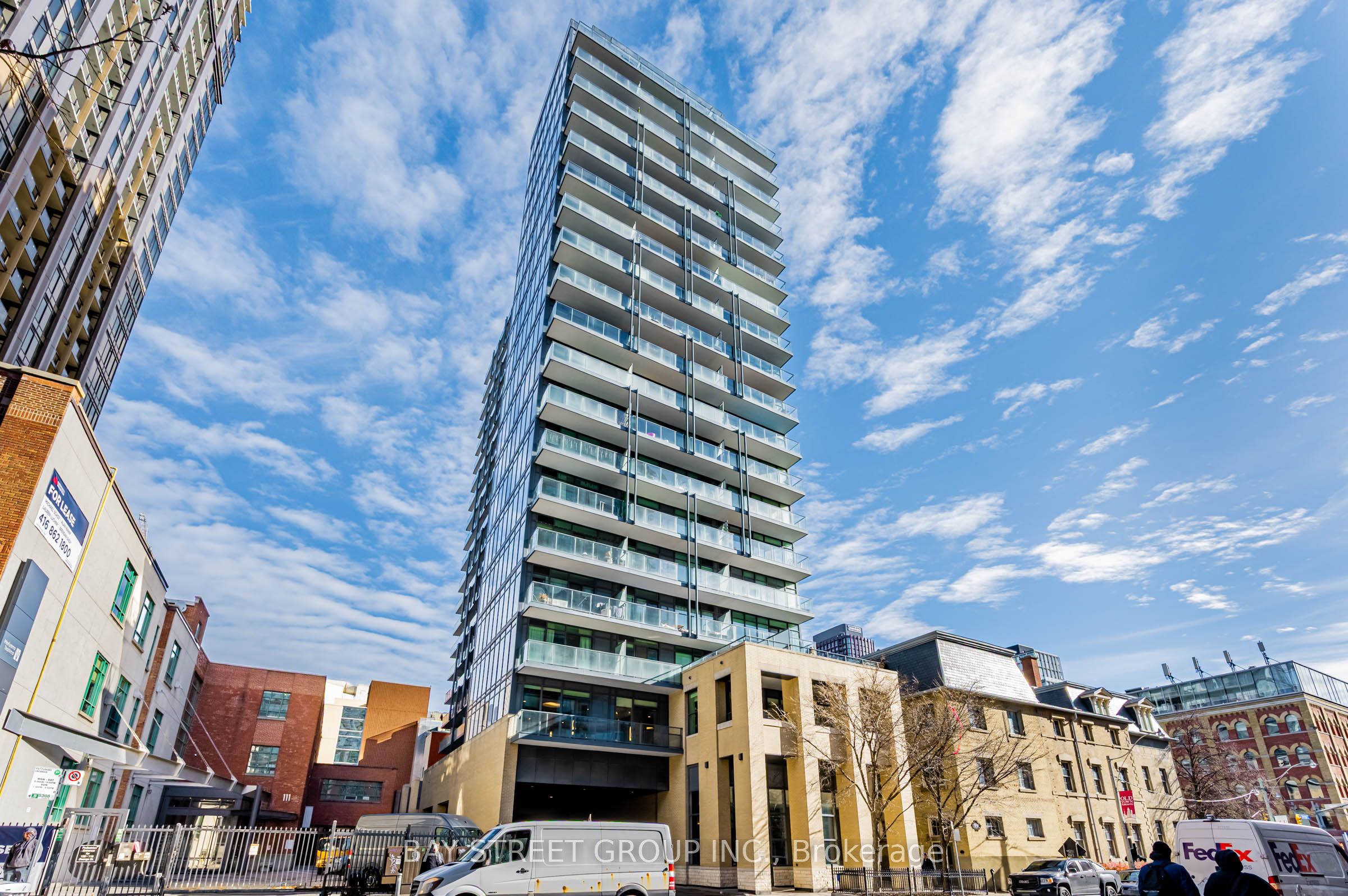 105 George Street 1712, Toronto, ON M5A 0L4