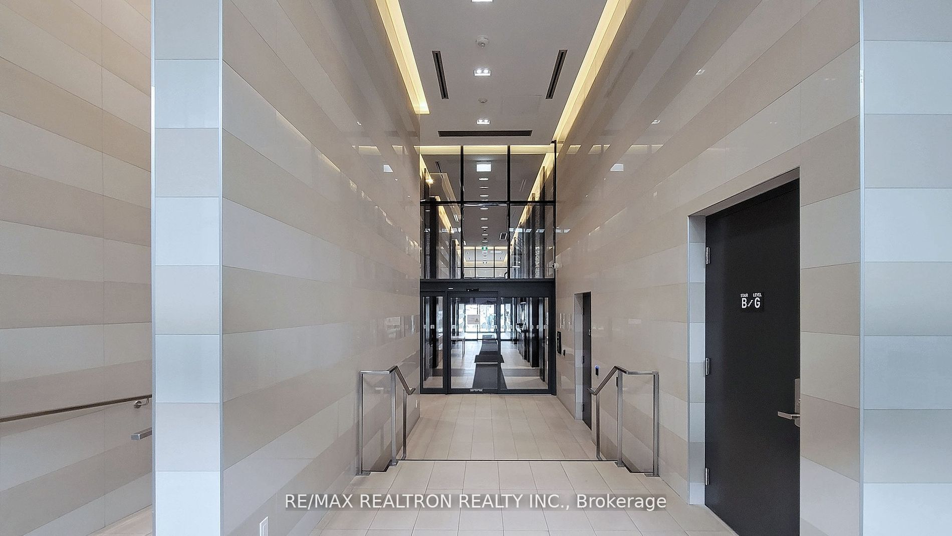 501 Yonge Street 4009, Toronto, ON M4Y 1Y4 photo 4