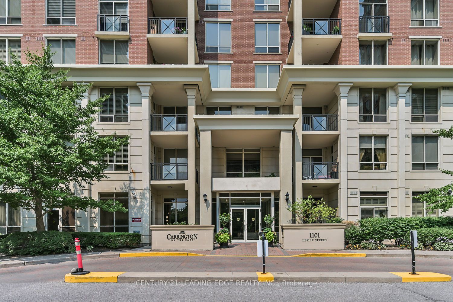 1101 Leslie Street 301, Toronto, ON M3C 4G3 photo 3