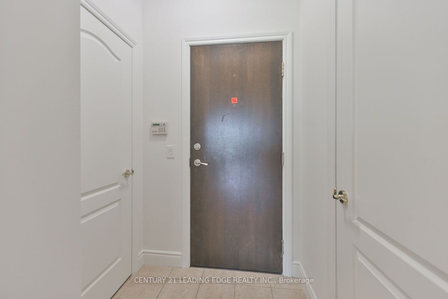 1101 Leslie Street 301, Toronto, ON M3C 4G3 photo 4