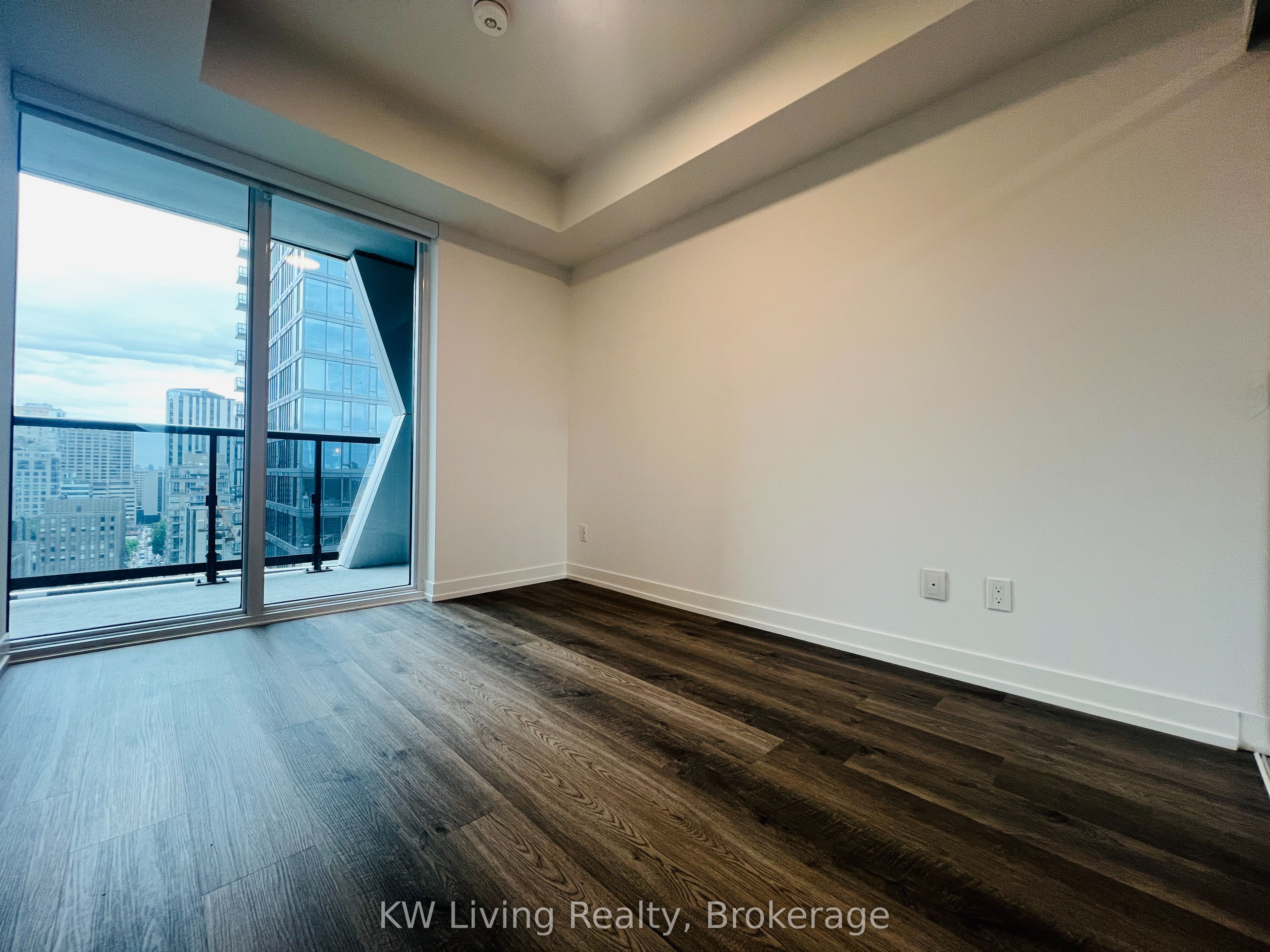 771 Yonge Street 1902, Toronto, ON M4W 0B8 photo 5