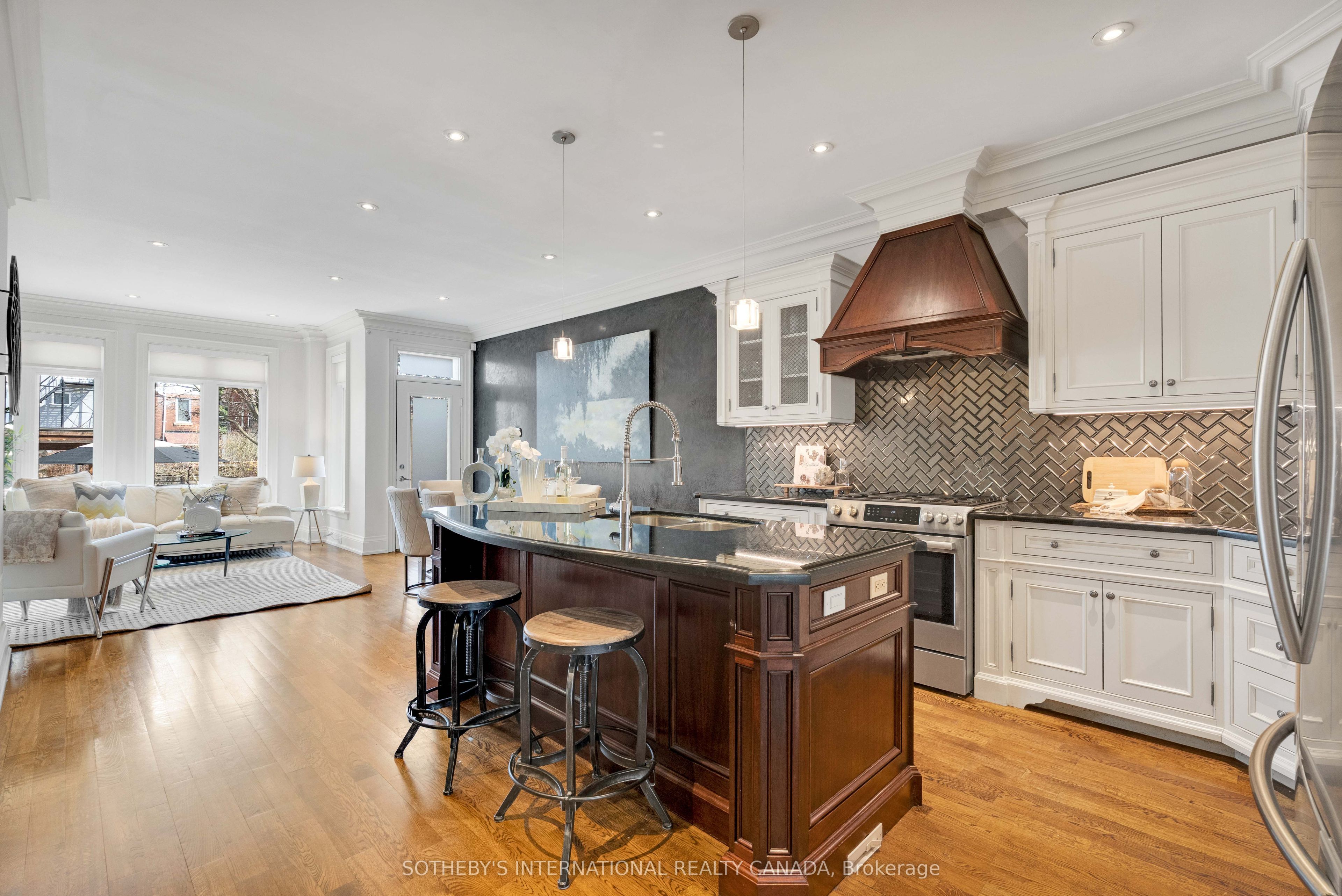 721 Markham Street, Toronto, ON M6G 2M2 photo 4