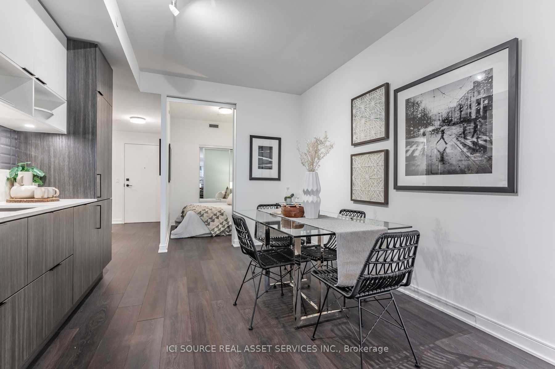 180 Mill Street S561, Toronto, ON M5A 0V6