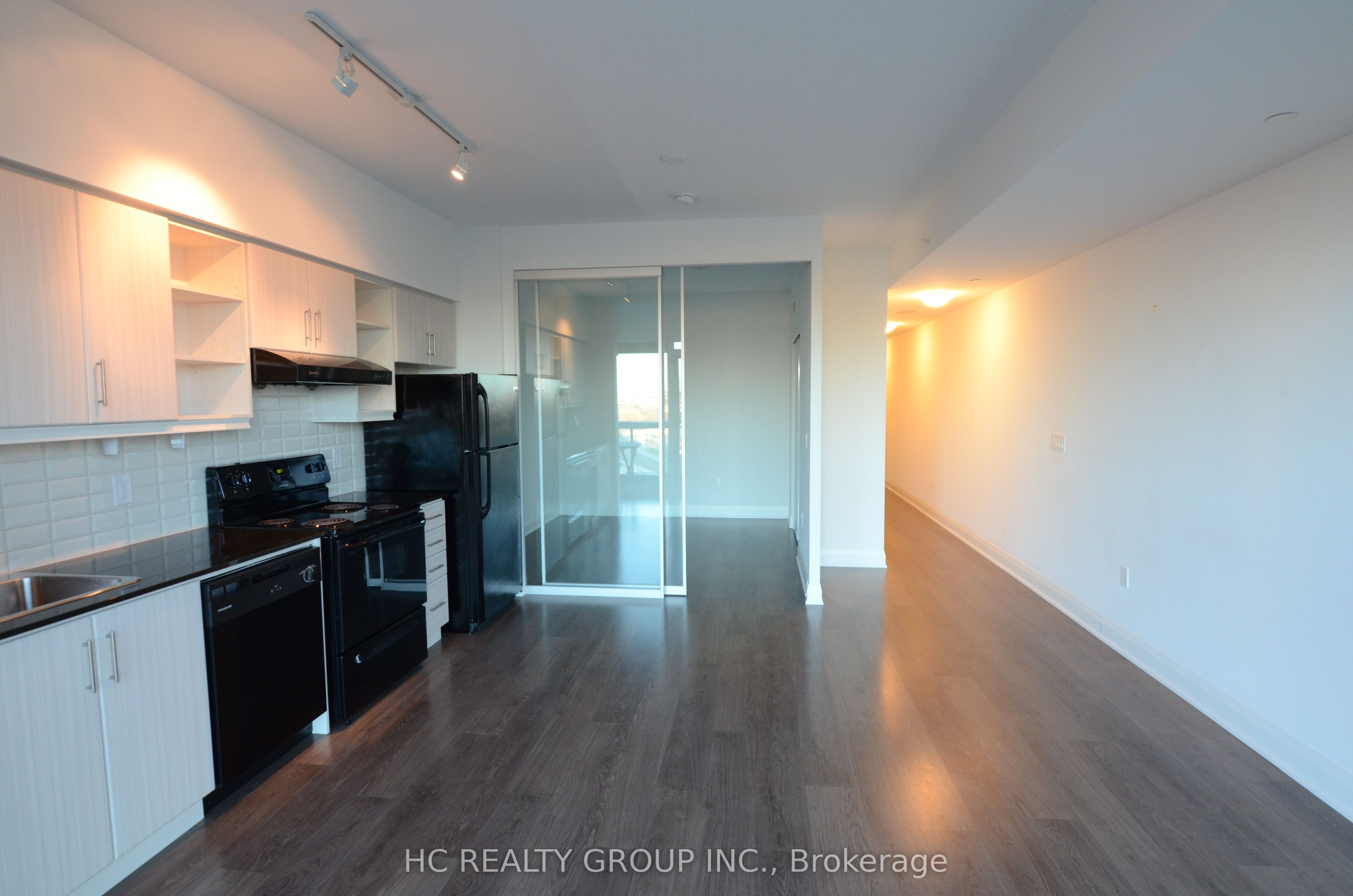 160 Vanderhoof Avenue 1217, Toronto, ON M4G 0B7 photo 3