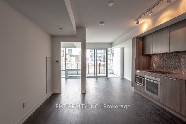 85 Wood Street 1617, Toronto, ON M4Y 0E8 photo 2