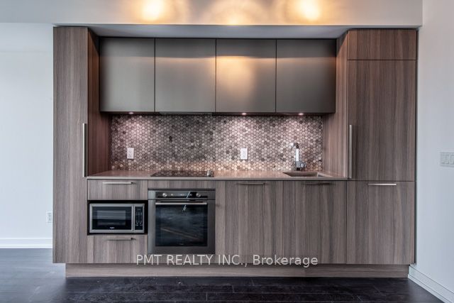 85 Wood Street 1617, Toronto, ON M4Y 0E8 photo 4