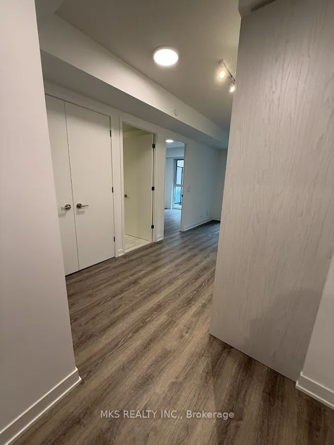 180 Front Street E 601, Toronto, ON M5A 0A9 photo 3