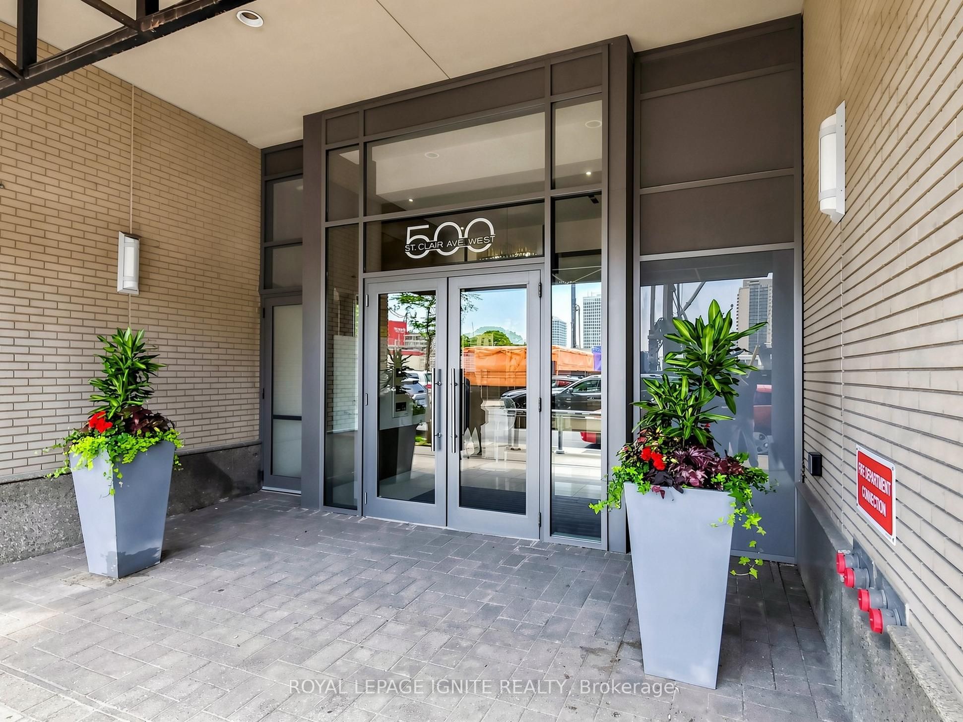 500 St.Clair Avenue W 204, Toronto, ON M6C 1A8 photo 4