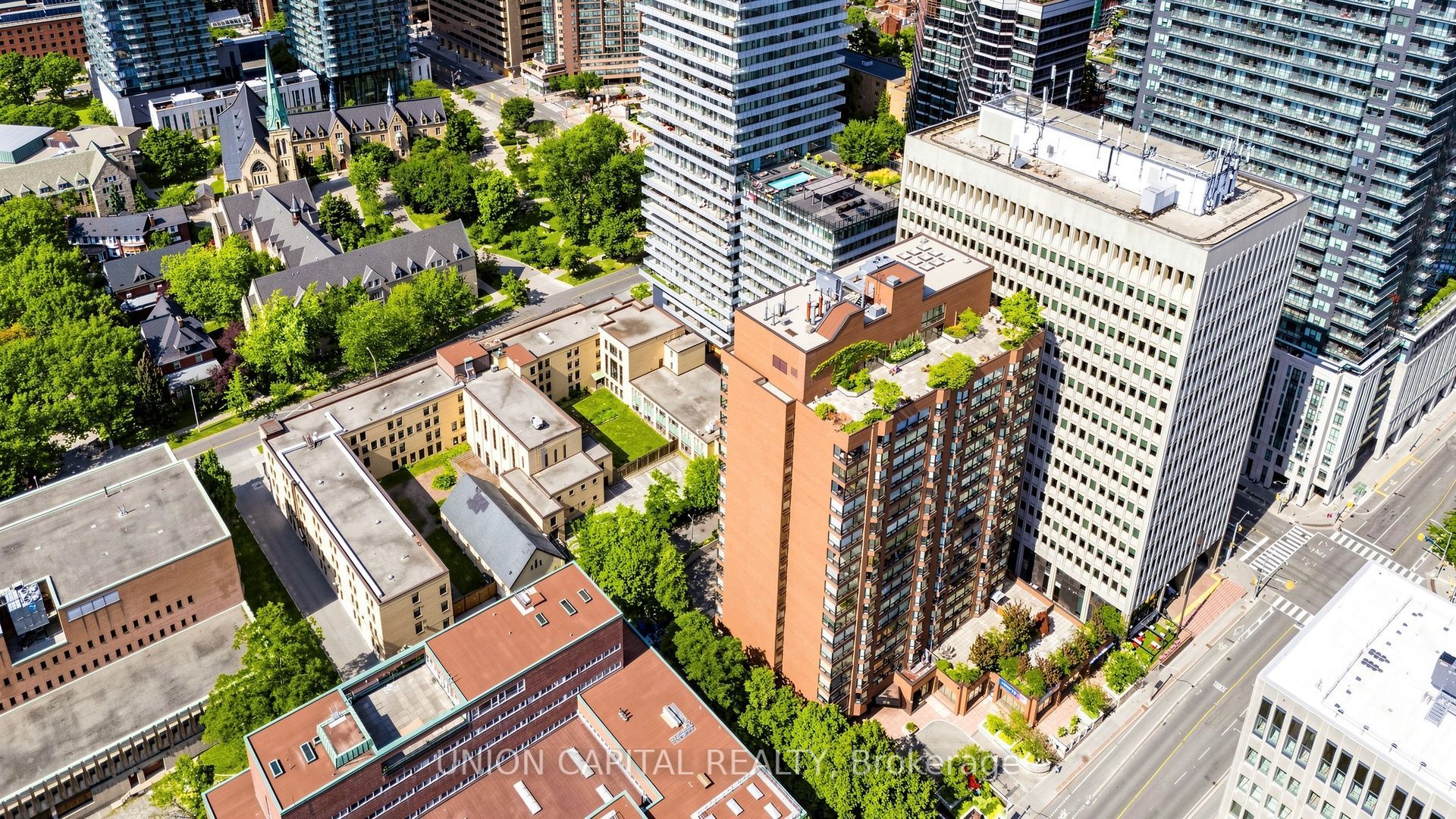 62 Wellesley Street W 1405, Toronto, ON M5S 2X3 photo 3