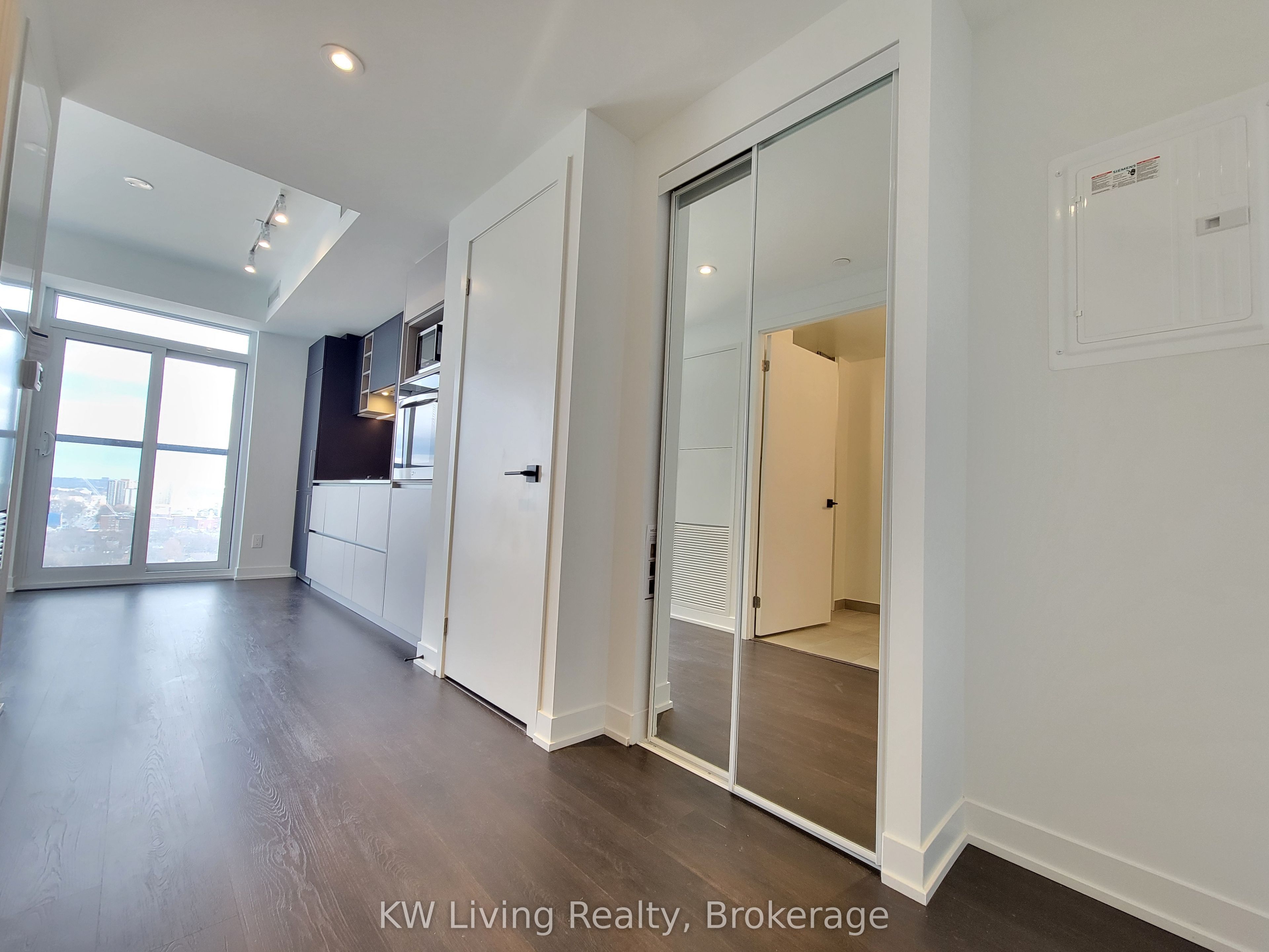 319 Jarvis Street 2012, Toronto, ON M5B 0C8 photo 2