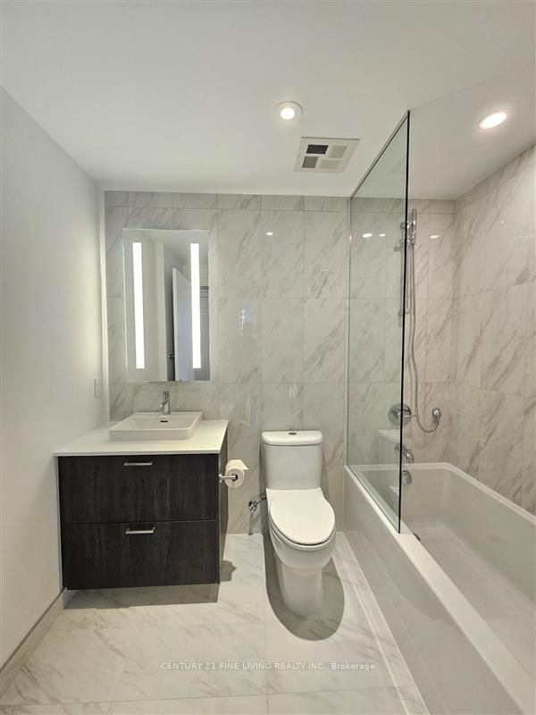 470 front Street 1312, Toronto, ON M5V 4A4 photo 5