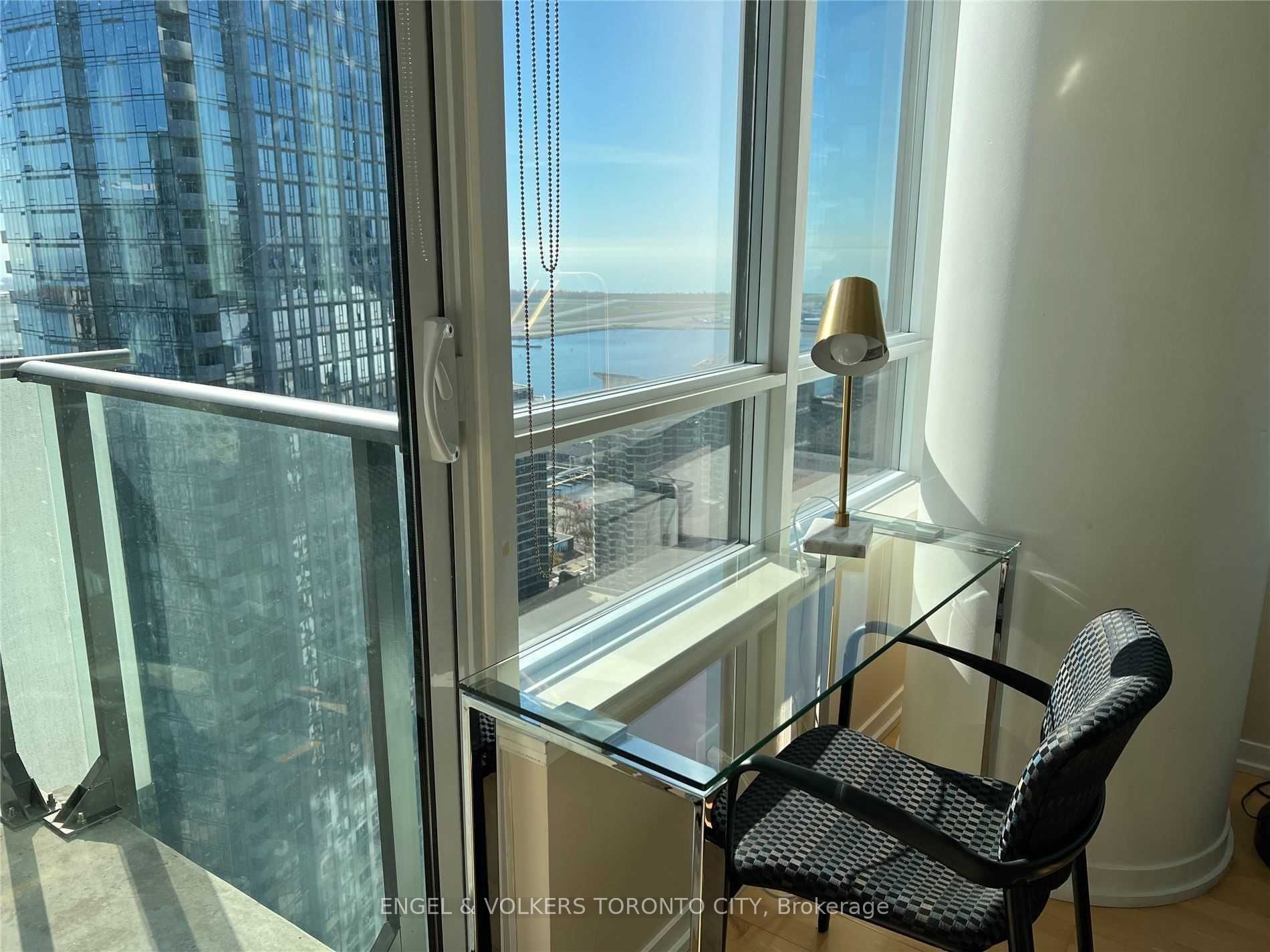 55 Bremner Boulevard 3910, Toronto, ON M5J 0A6 photo 4