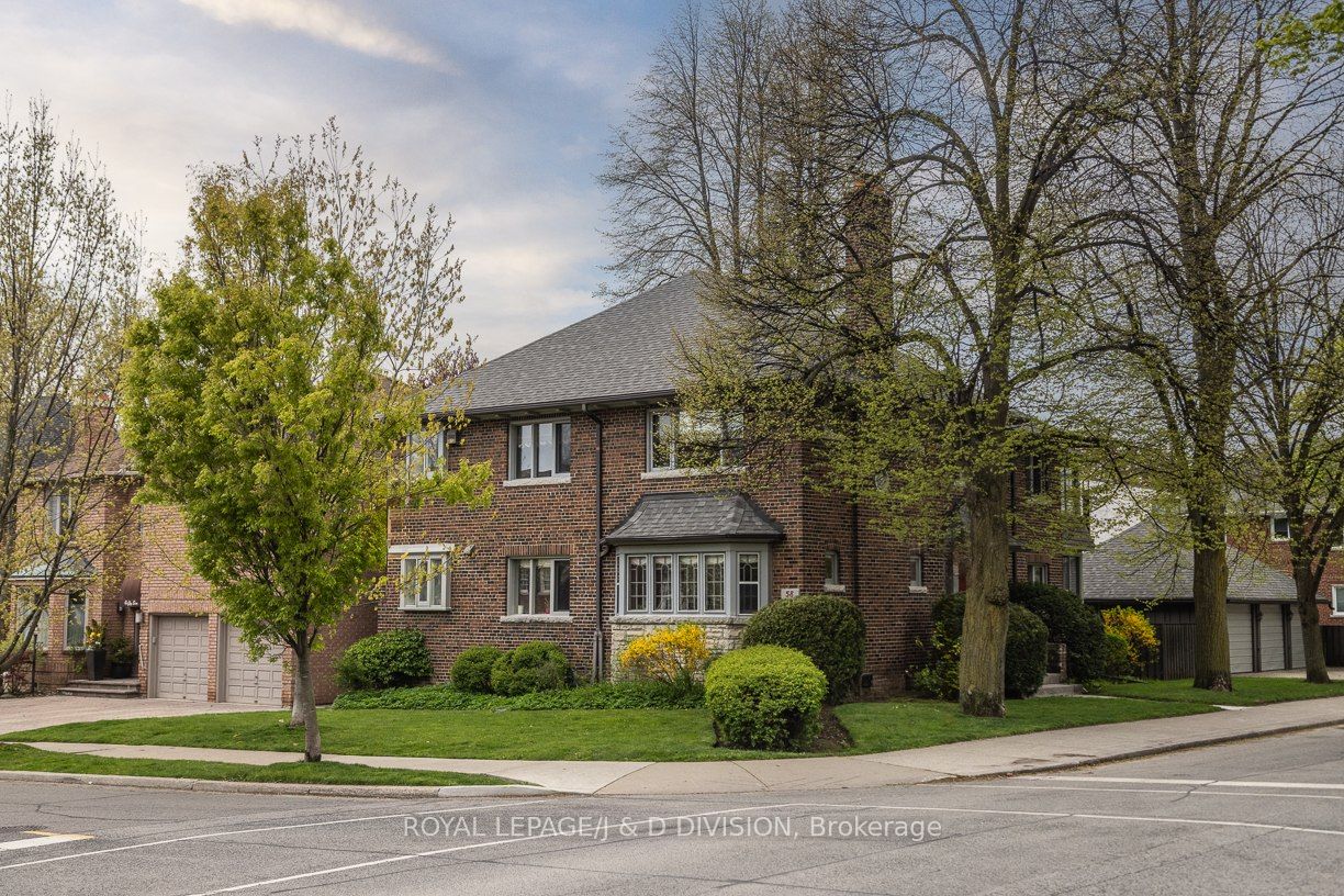 58 Lascelles Boulevard, Toronto, ON M5P 2E1
