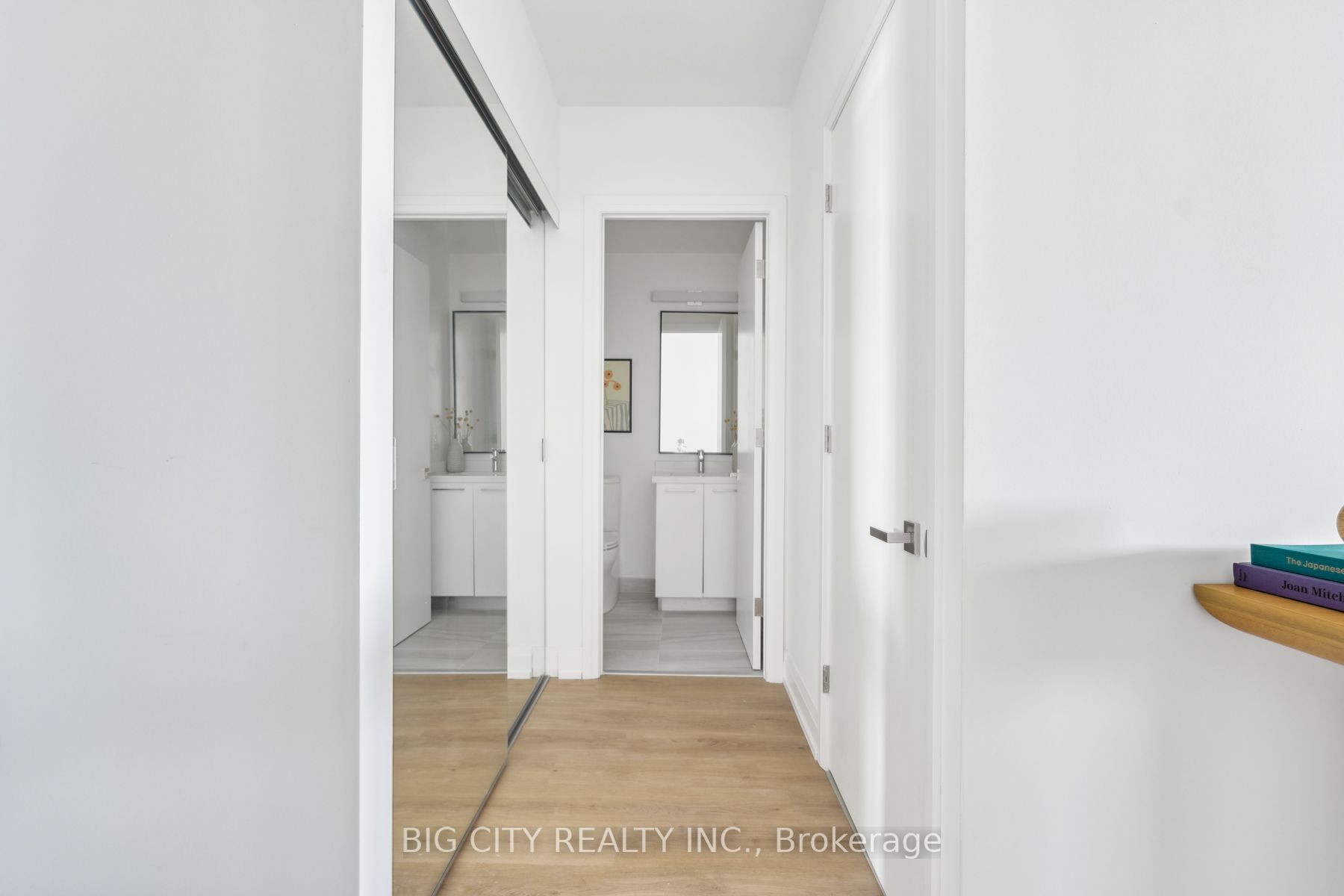 36 Brentcliffe Road 214, Toronto, ON M4G 0E1 photo 3