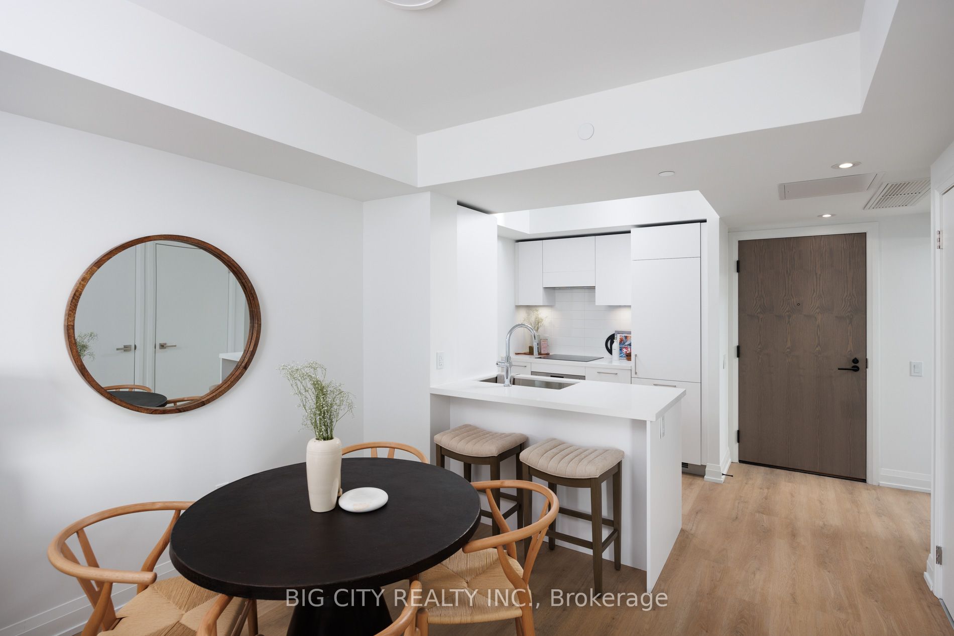 36 Brentcliffe Road 704, Toronto, ON M4G 0E1 photo 3