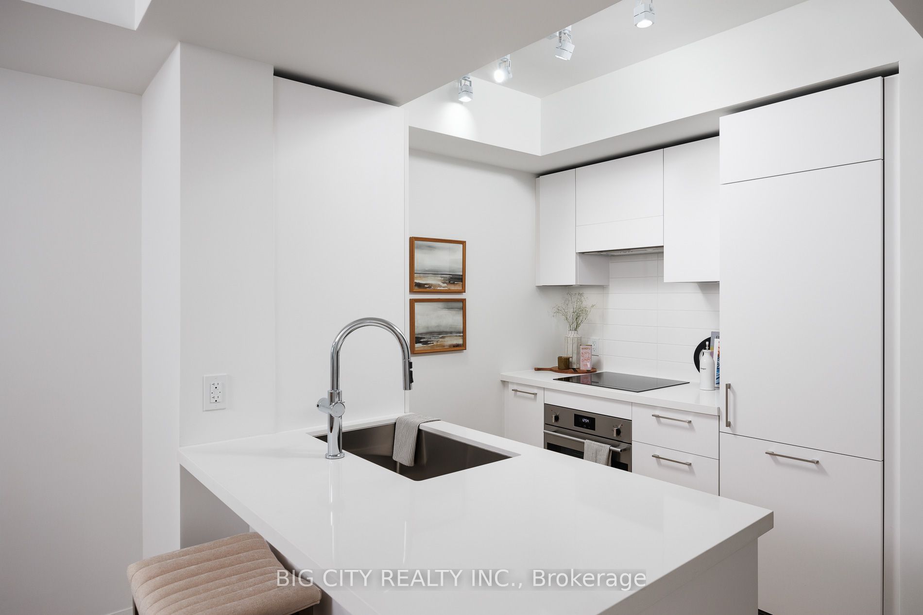 36 Brentcliffe Road 704, Toronto, ON M4G 0E1 photo 4