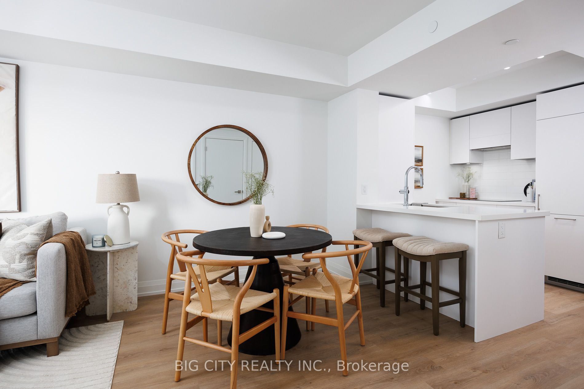 36 Brentcliffe Road 704, Toronto, ON M4G 0E1 photo 5