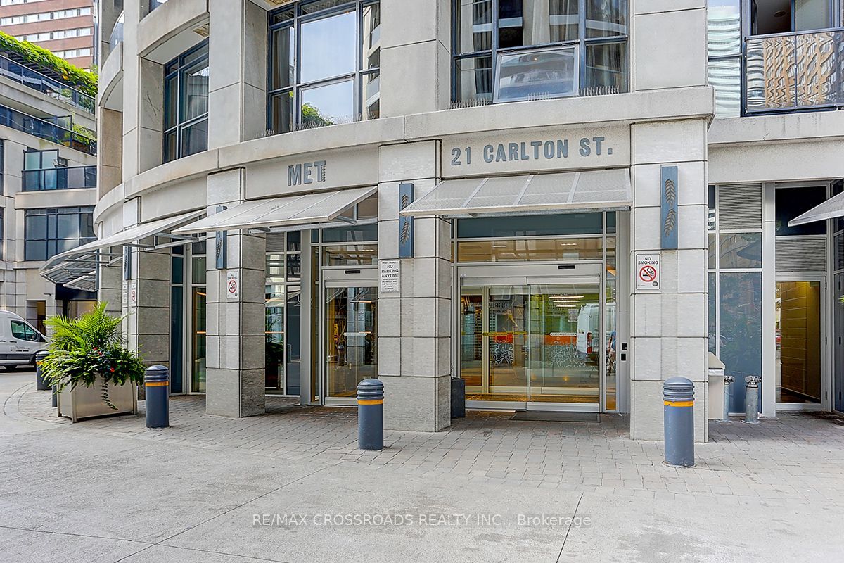 21 Carlton Street 1910, Toronto, ON M5B 1L3 photo 3