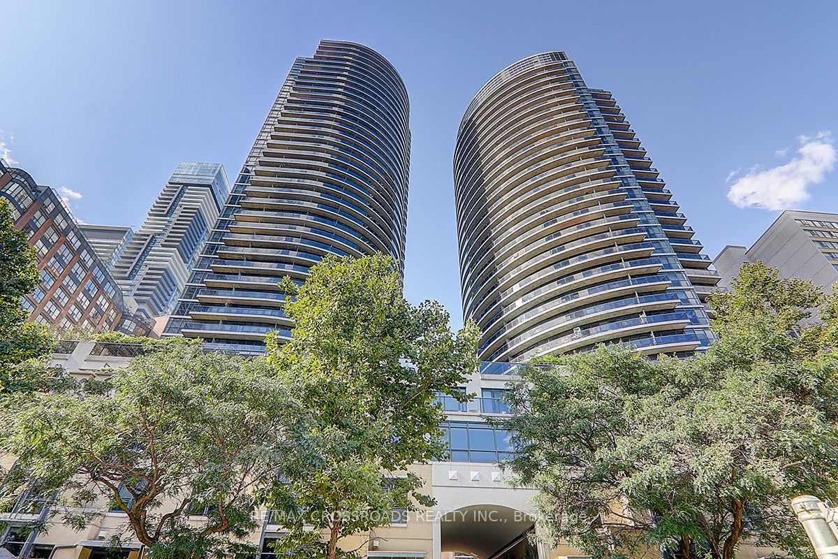 21 Carlton Street 1910, Toronto, ON M5B 1L3 photo 4