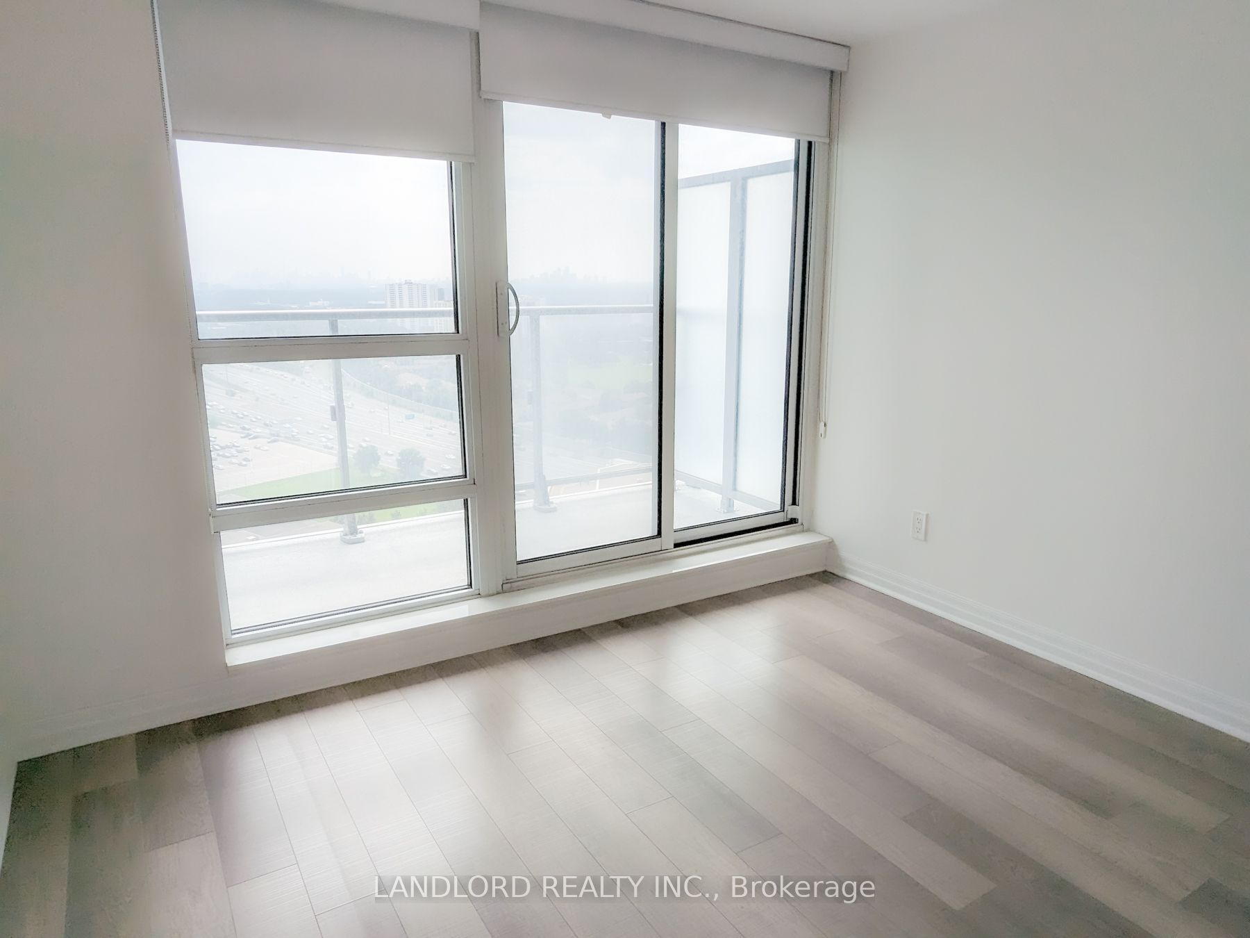 2015 Sheppard Avenue E 2501, Toronto, ON M2J 0B3 photo 4