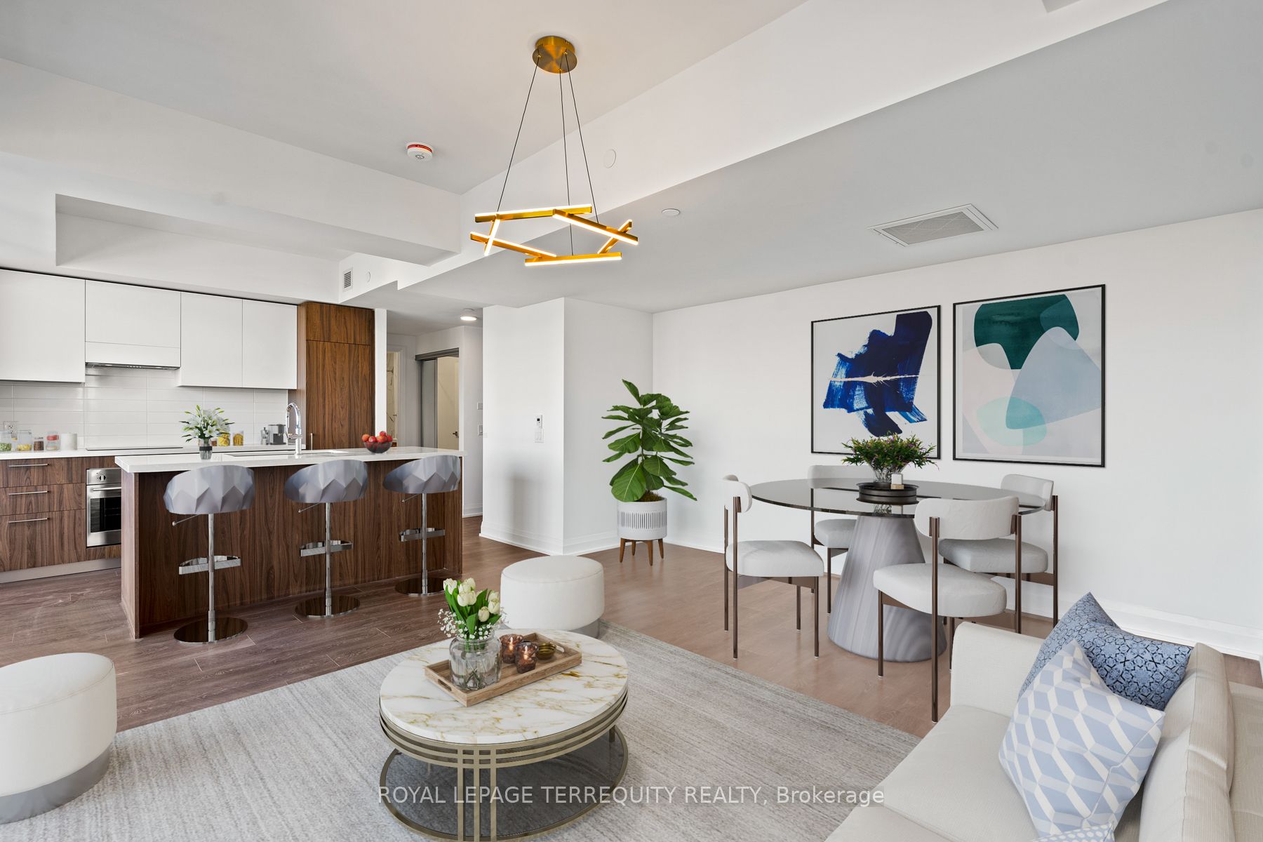 33 Frederick Todd Way 808, Toronto, ON M4G 0C9