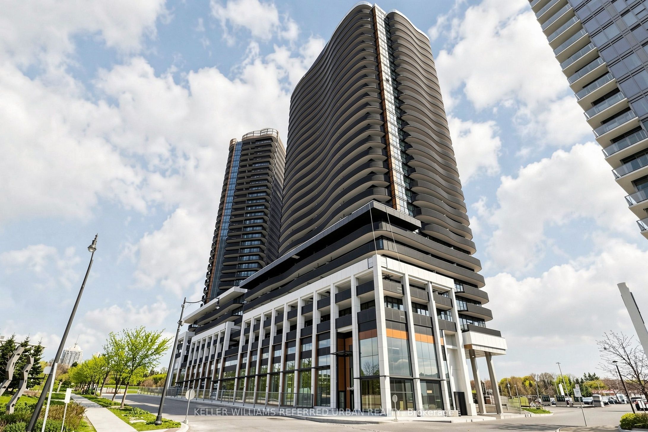18 Esther Shiner Boulevard 2002, Toronto, ON M2K 0J7