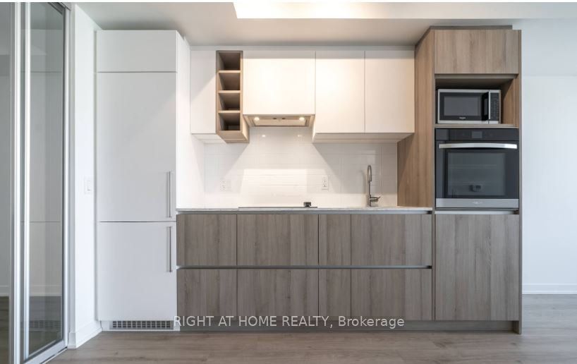 319 Jarvis Street 4505, Toronto, ON M5B 0C8 photo 2